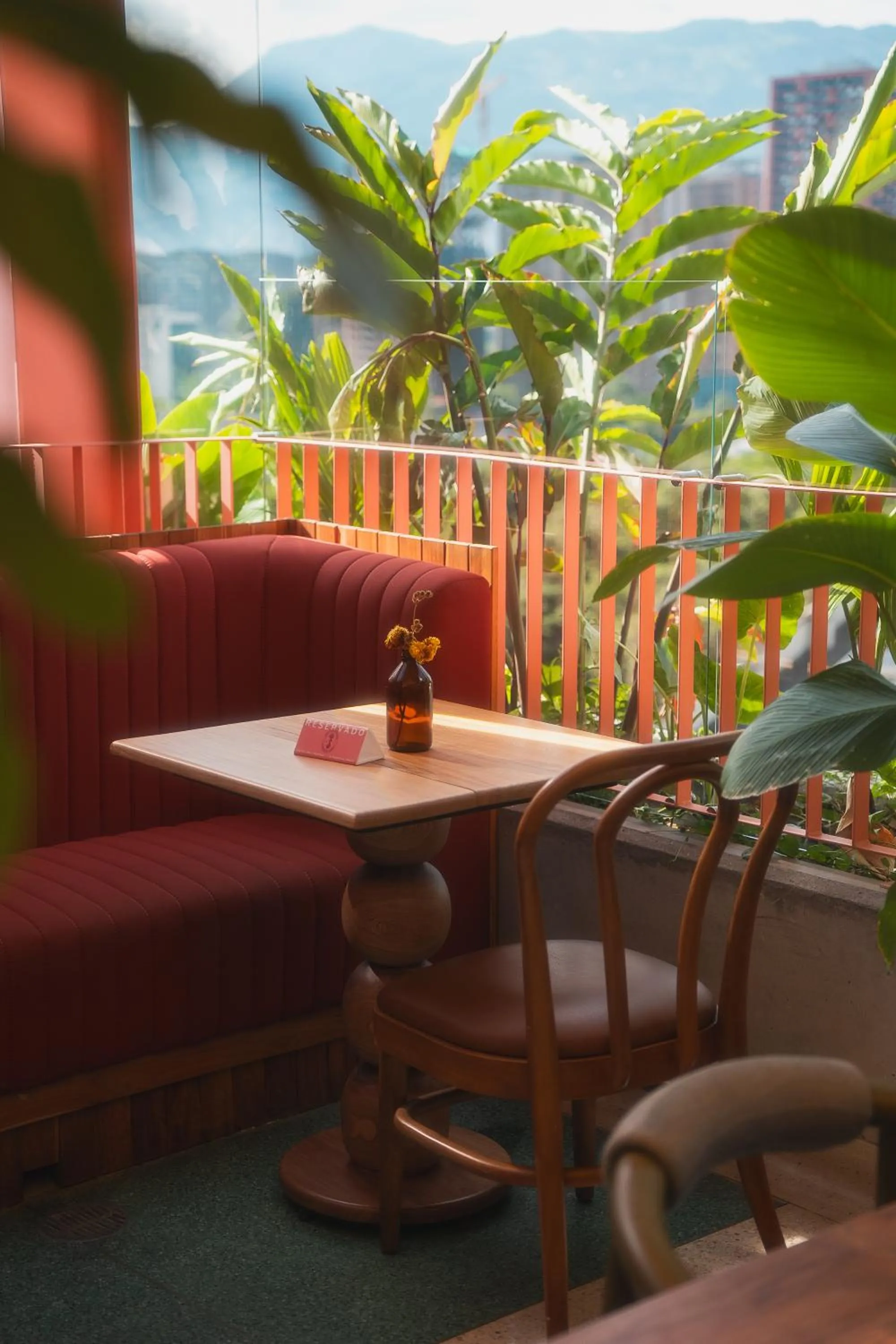 Restaurant/places to eat in The Somos Bold Hotel