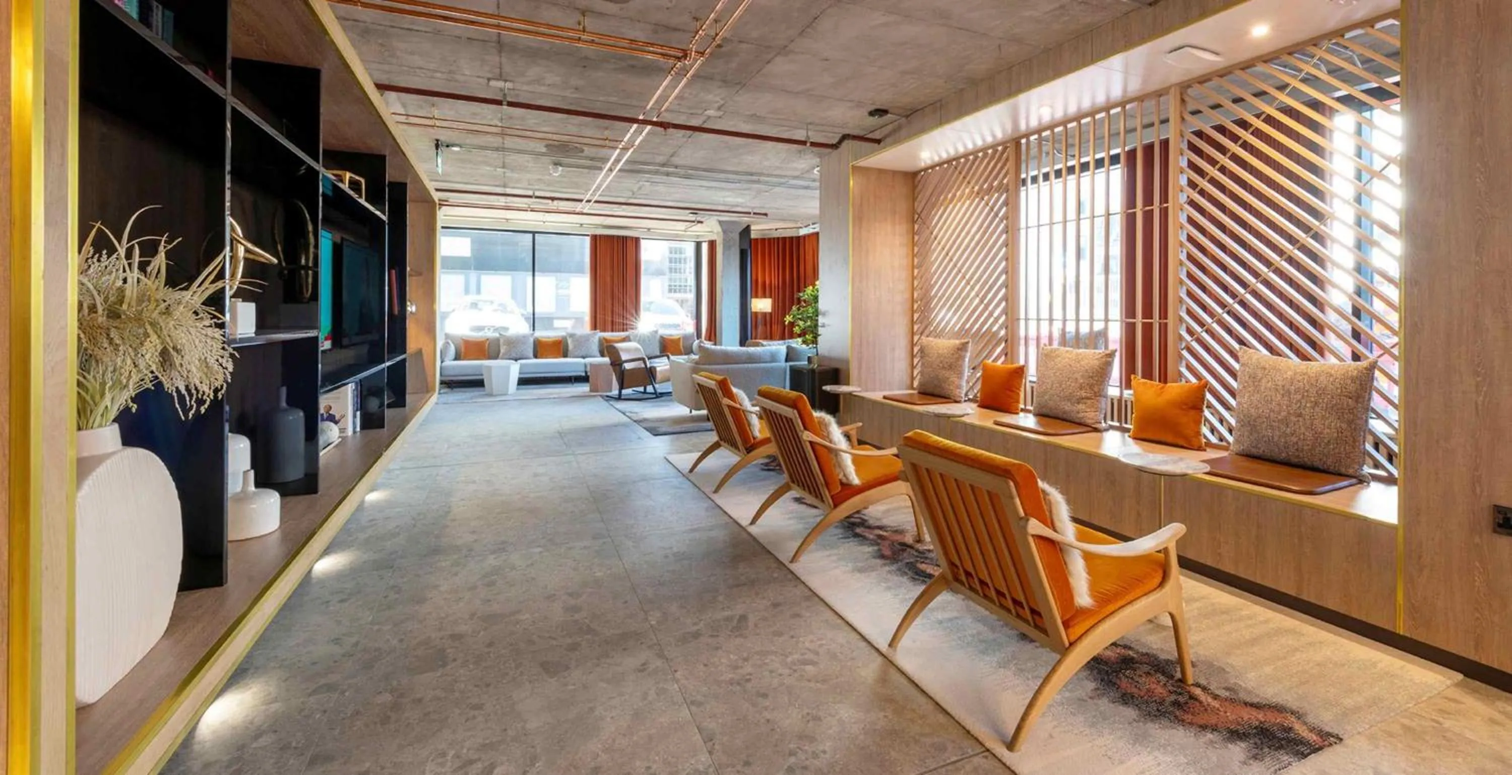 Lounge or bar in Sandman Signature Glasgow Hotel