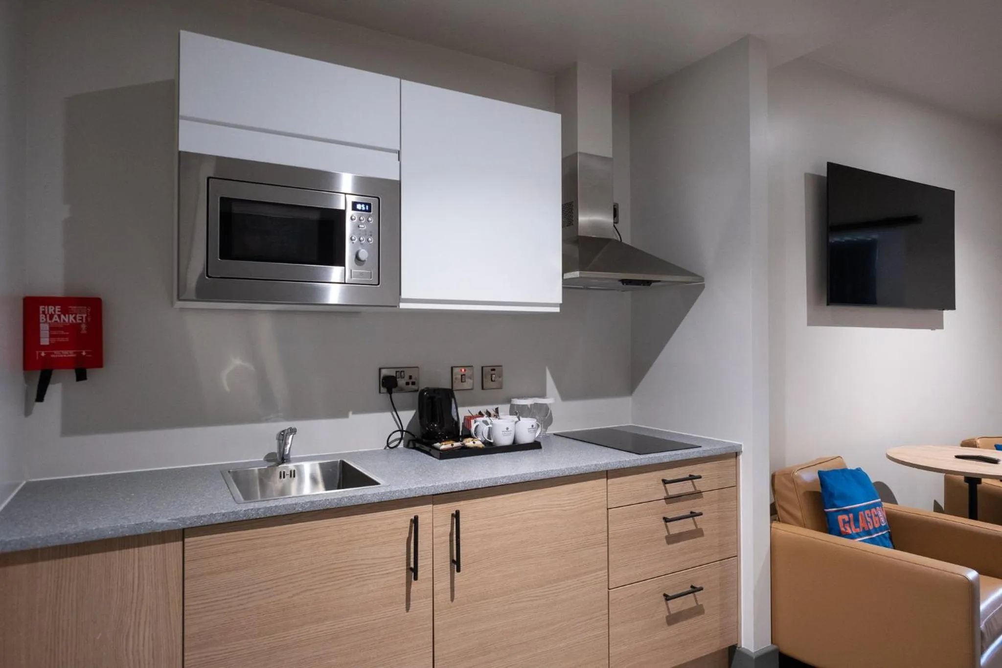Kitchen or kitchenette in Sandman Signature Glasgow Hotel
