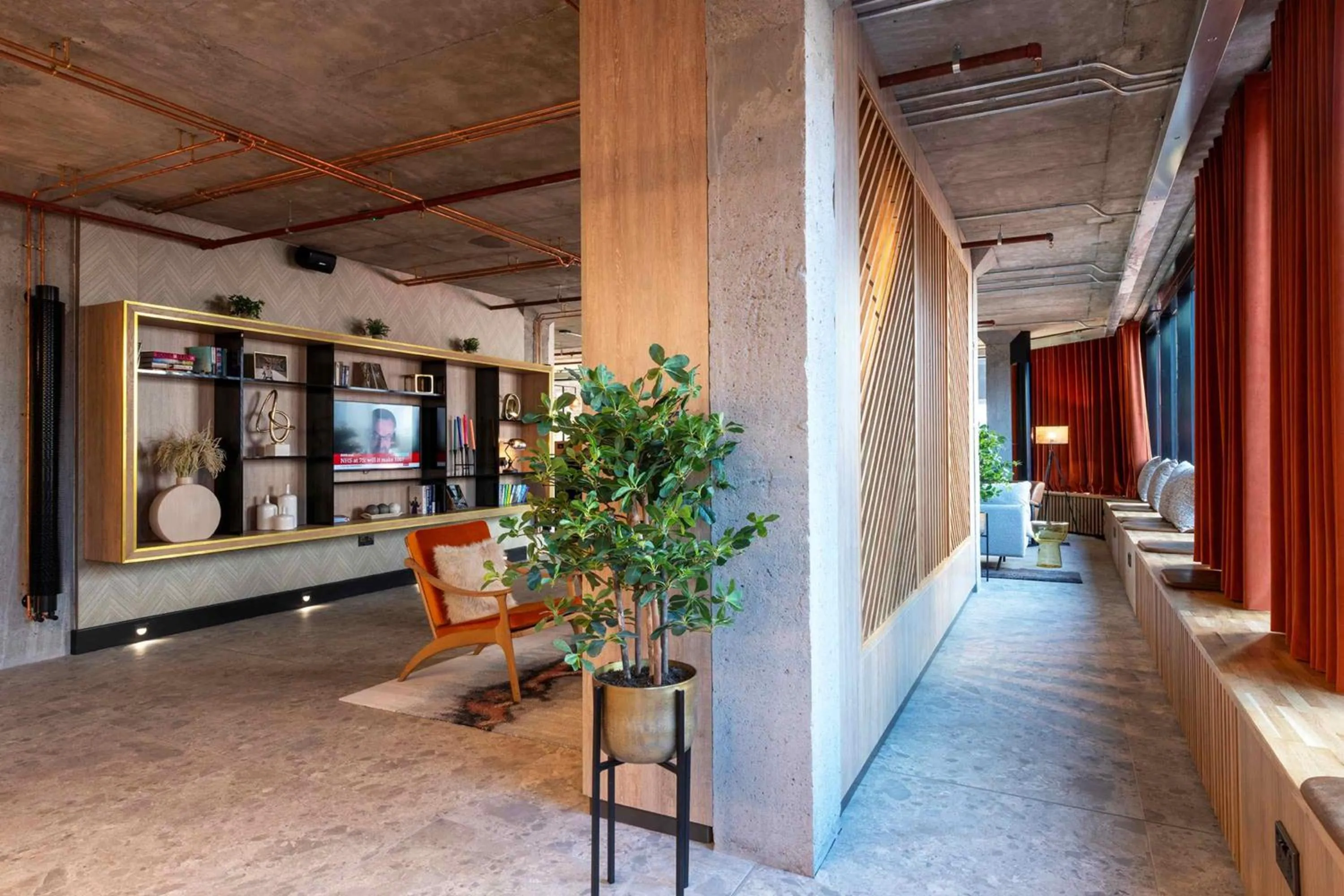 Lobby or reception in Sandman Signature Glasgow Hotel