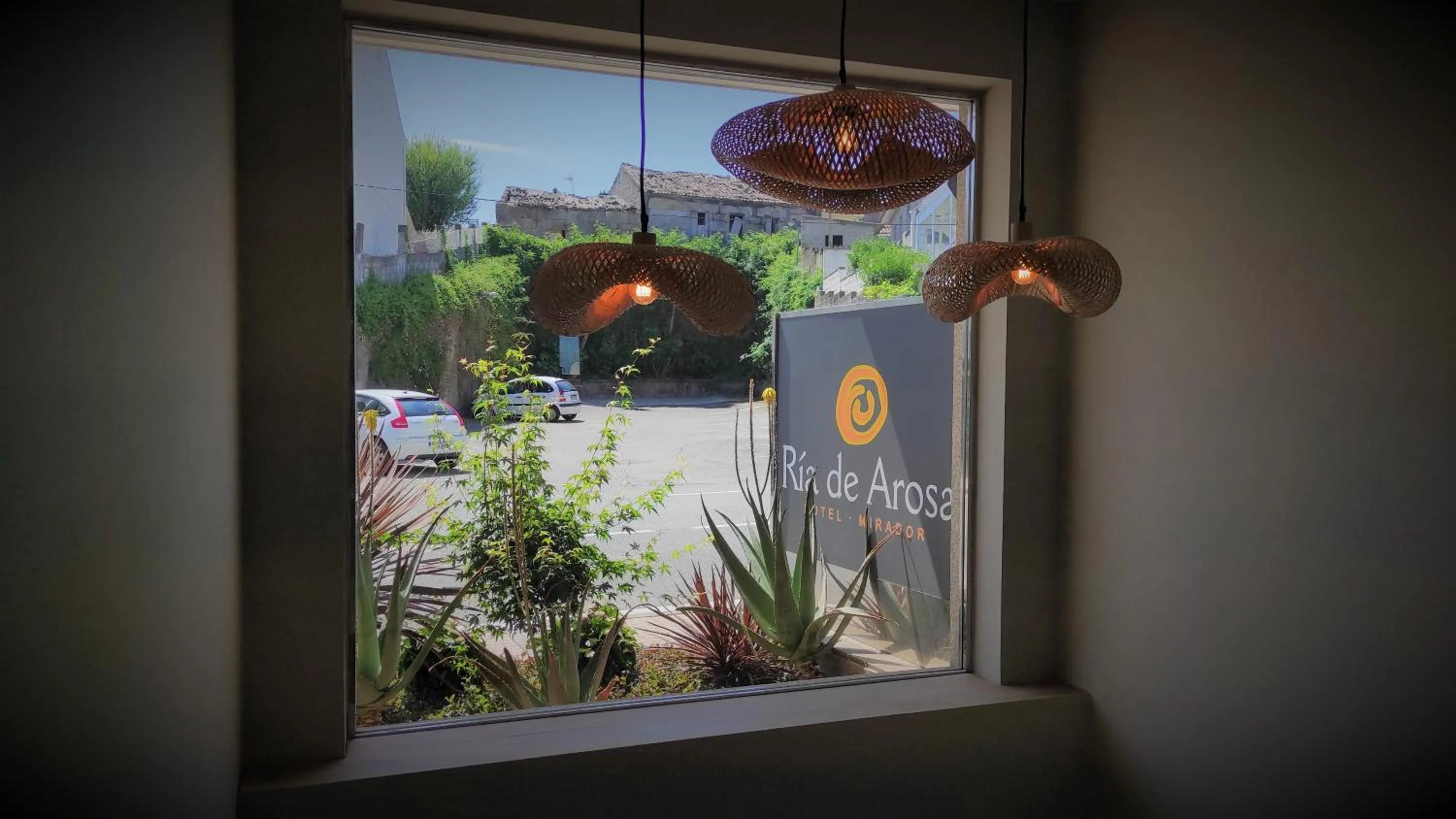 Parking in Hotel Mirador Ría de Arosa