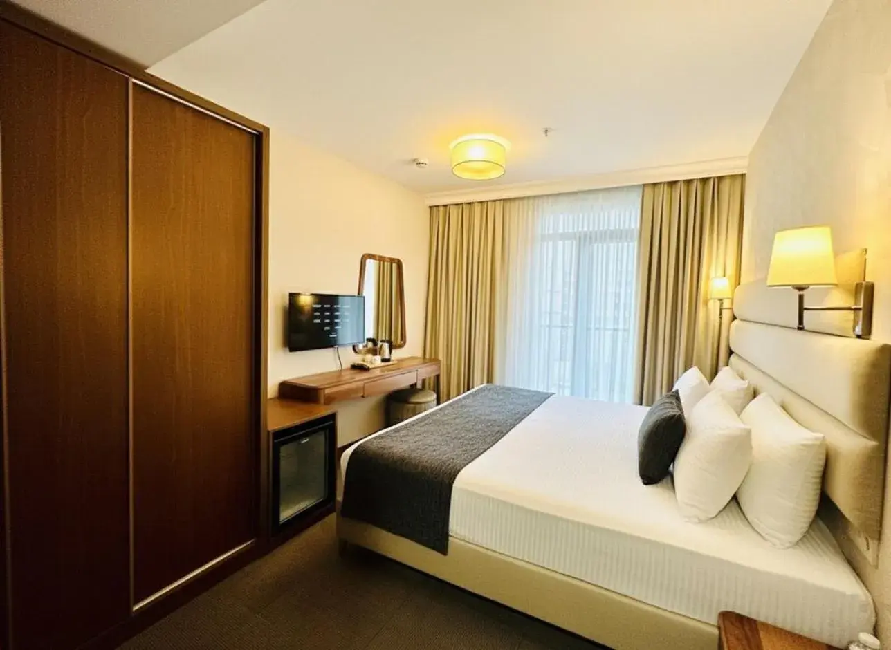 Standard Double or Twin Room in Istanbul Midpoint Hotel Standard Double or Twin Room in Istanbul Midpoint Hotel