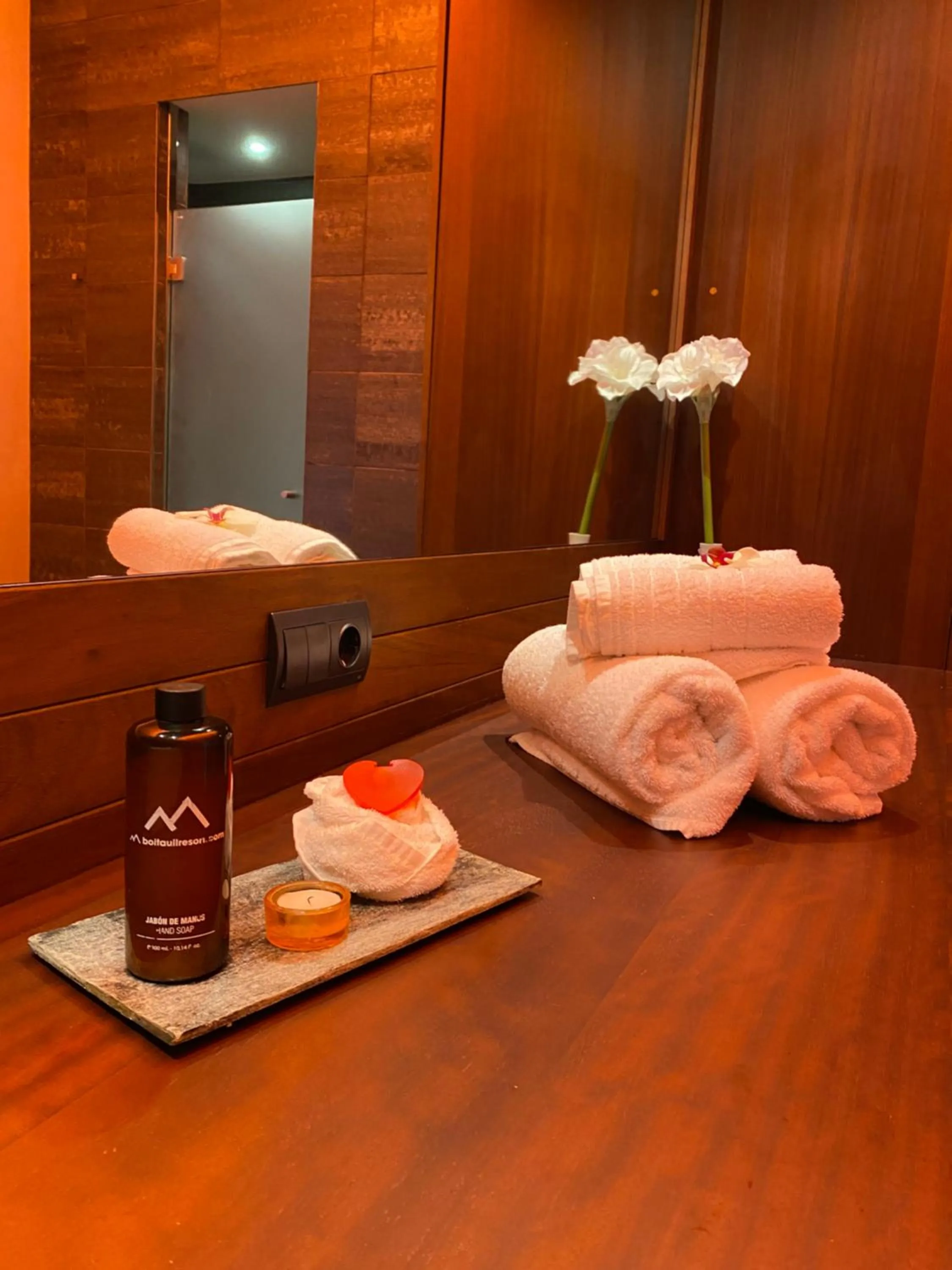 Spa and wellness centre/facilities in Aparthotel Siente Boí & SPA