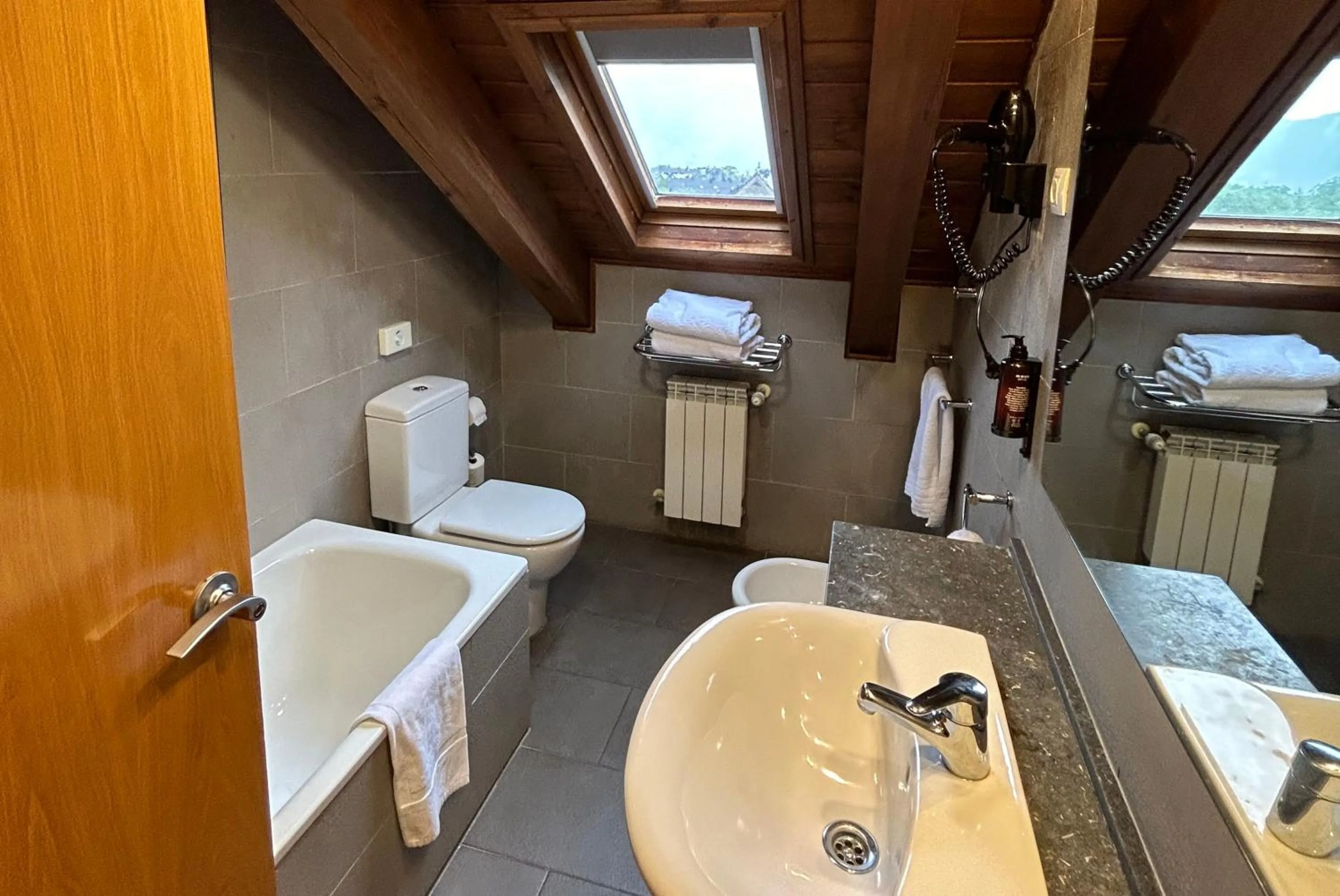 Bathroom in Aparthotel Siente Boí & SPA