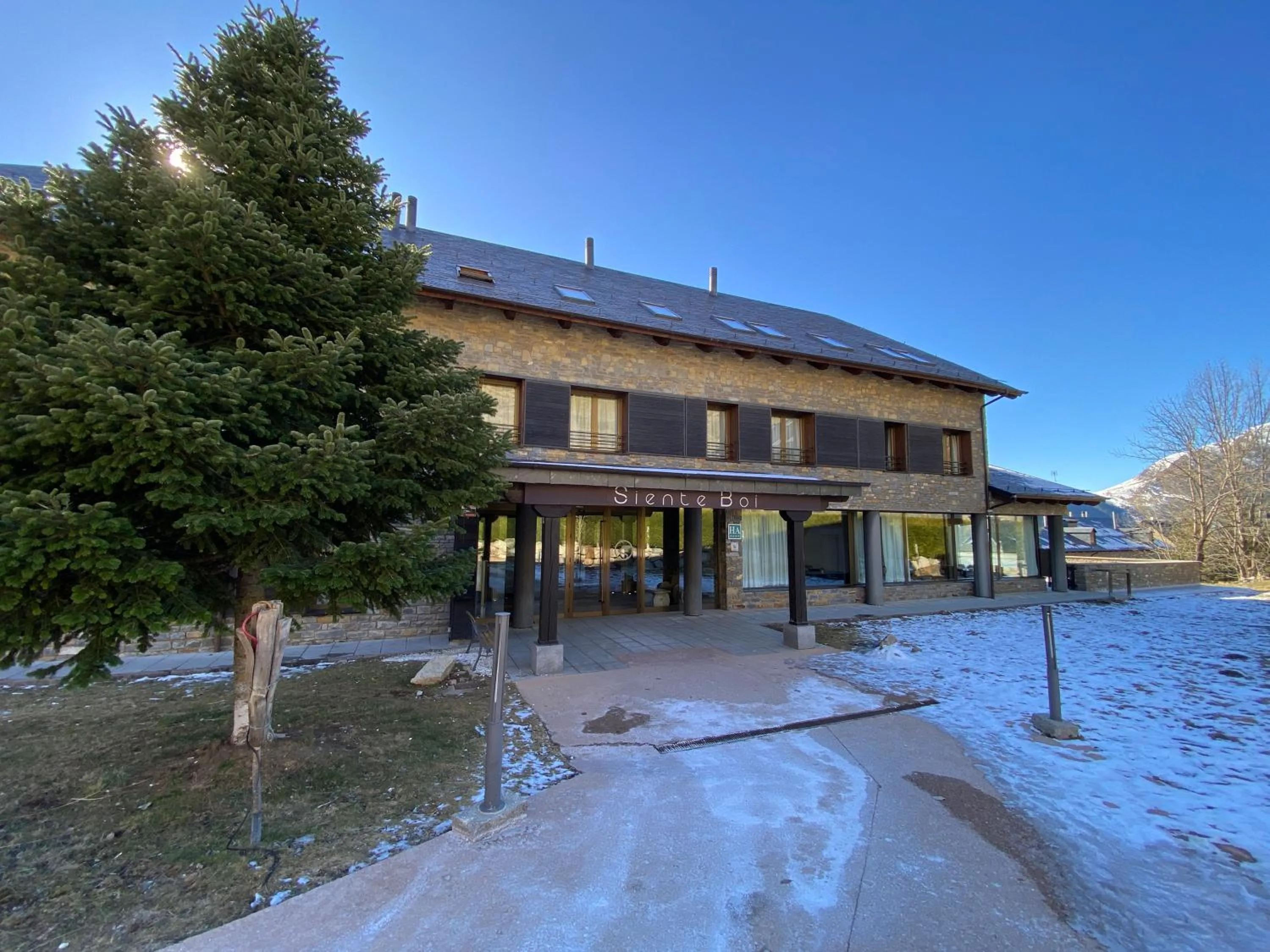 Property building in Aparthotel Siente Boí & SPA