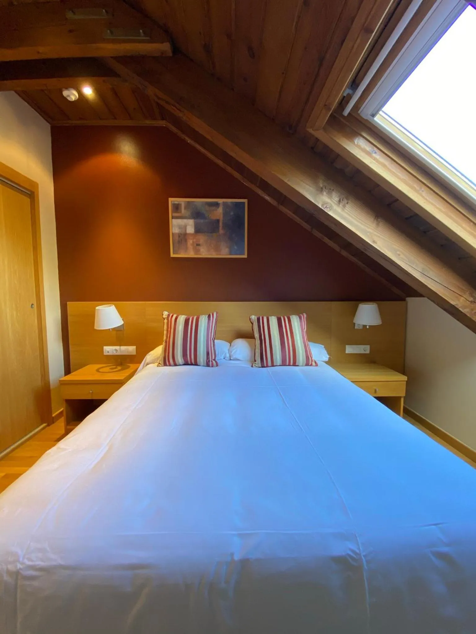 Bedroom, Bed in Aparthotel Siente Boí & SPA