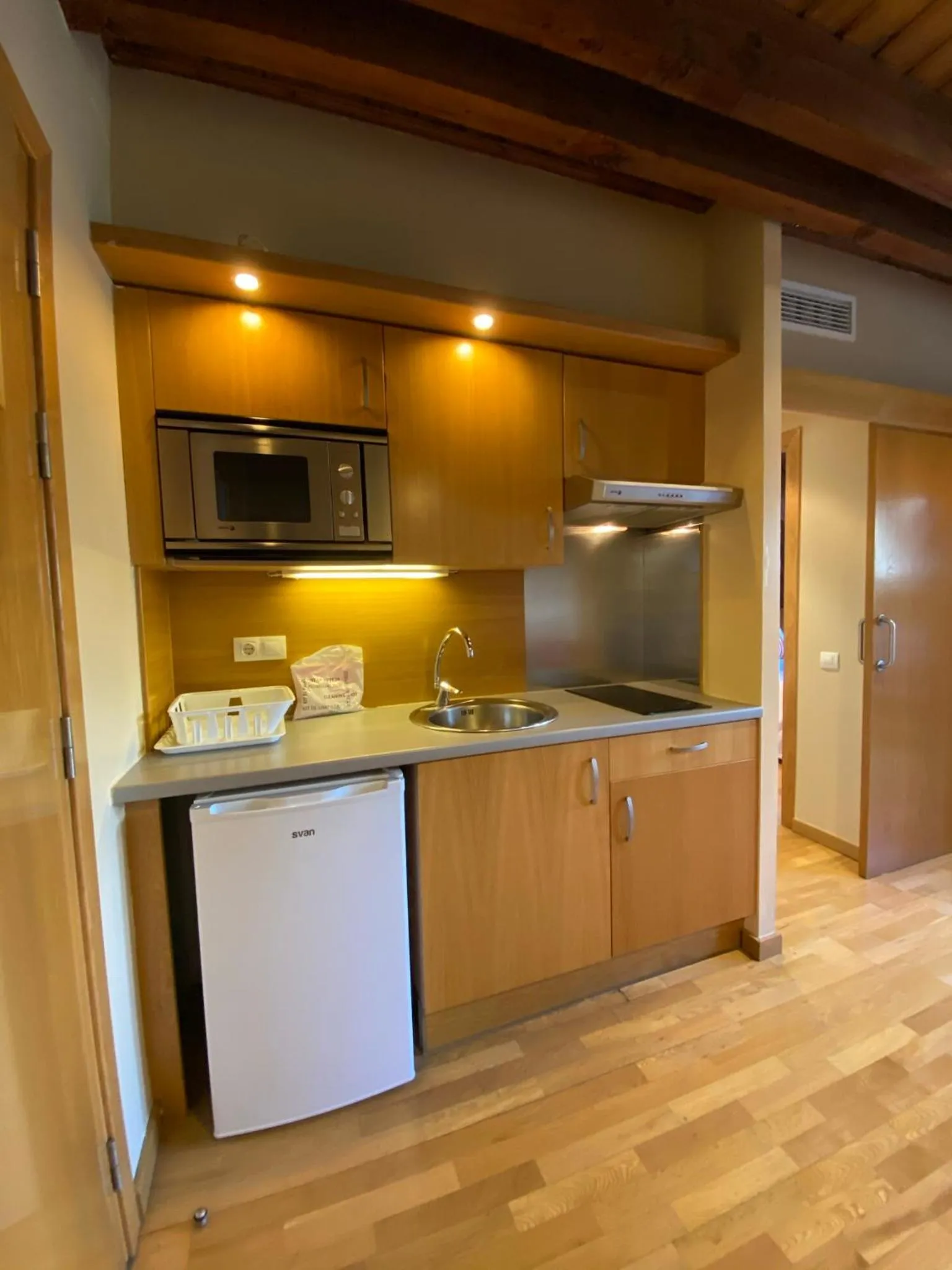 Kitchen or kitchenette in Aparthotel Siente Boí & SPA