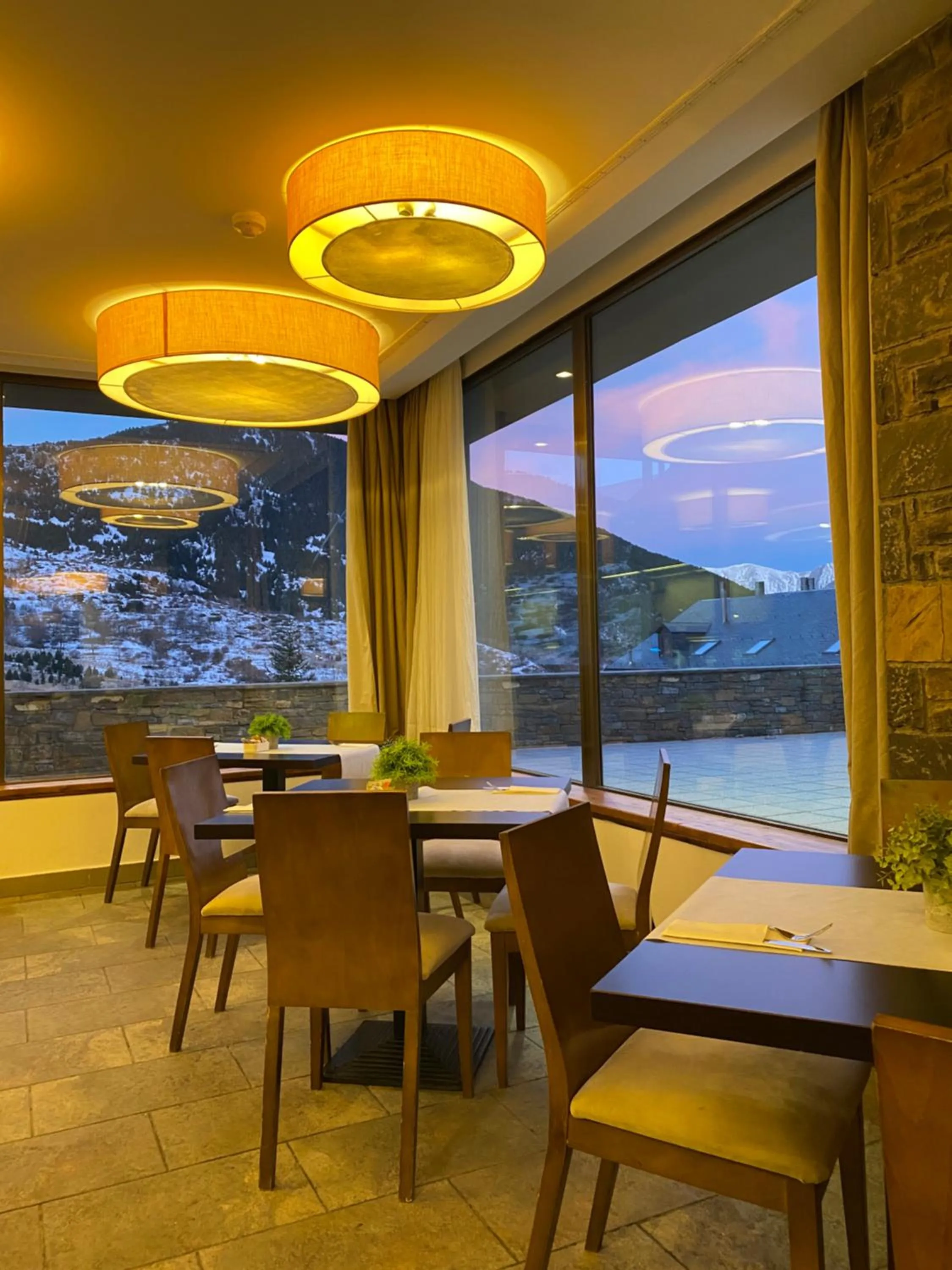 Restaurant/places to eat in Aparthotel Siente Boí & SPA