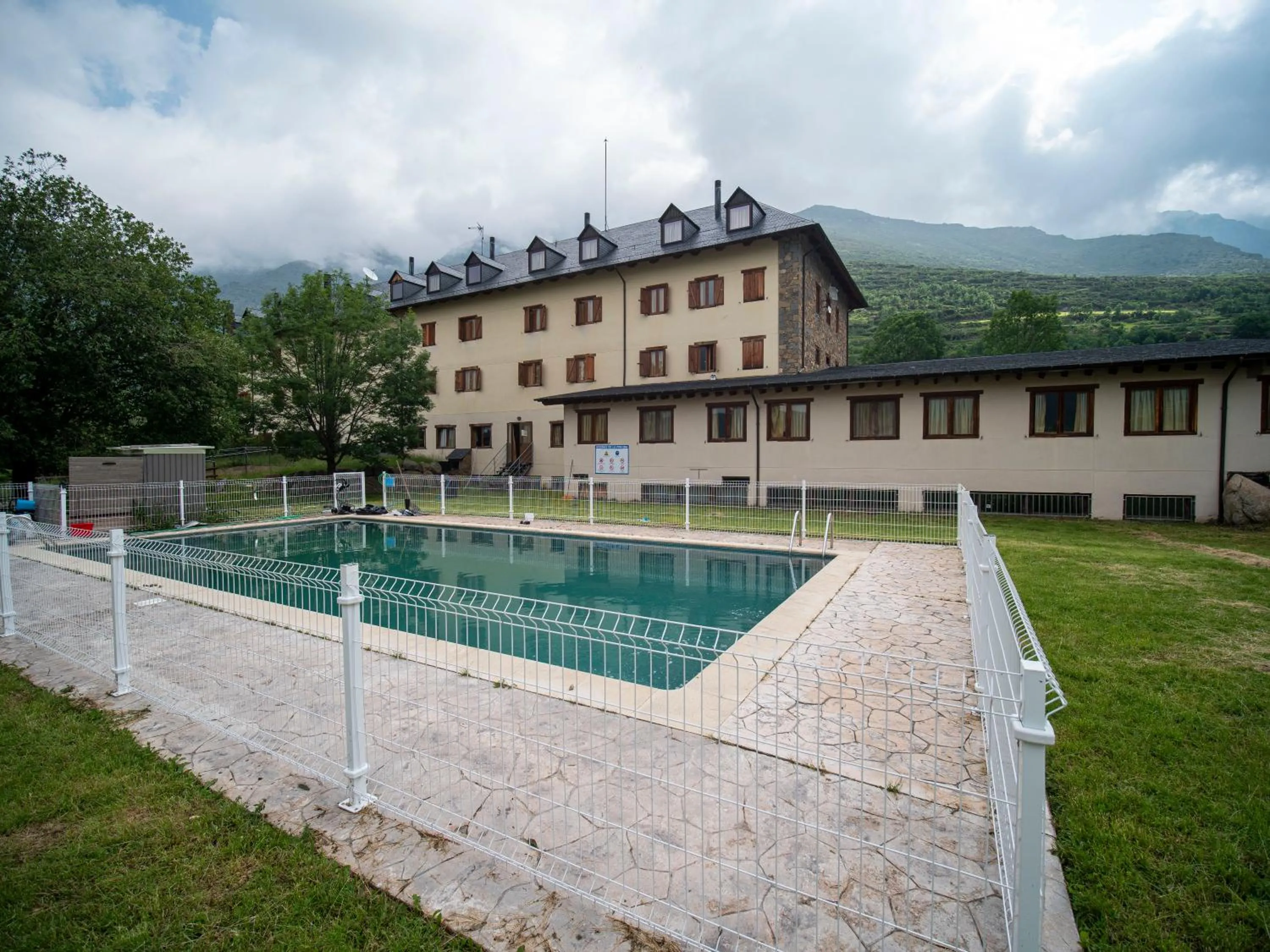 Property building in Hotel Taüll