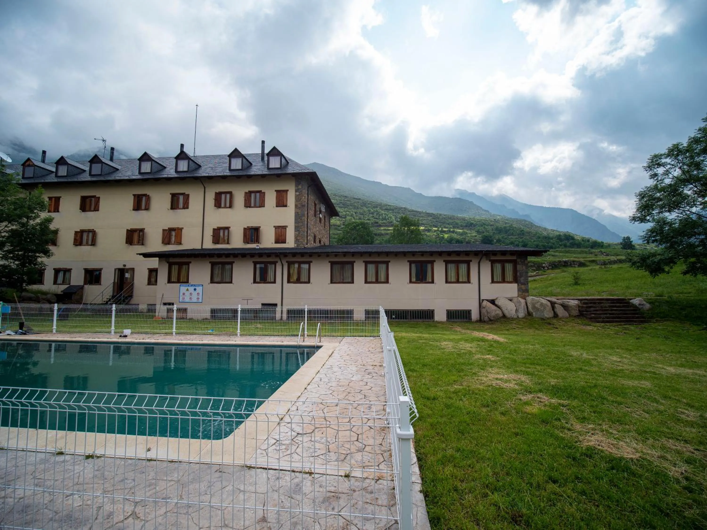 Property building in Hotel Taüll