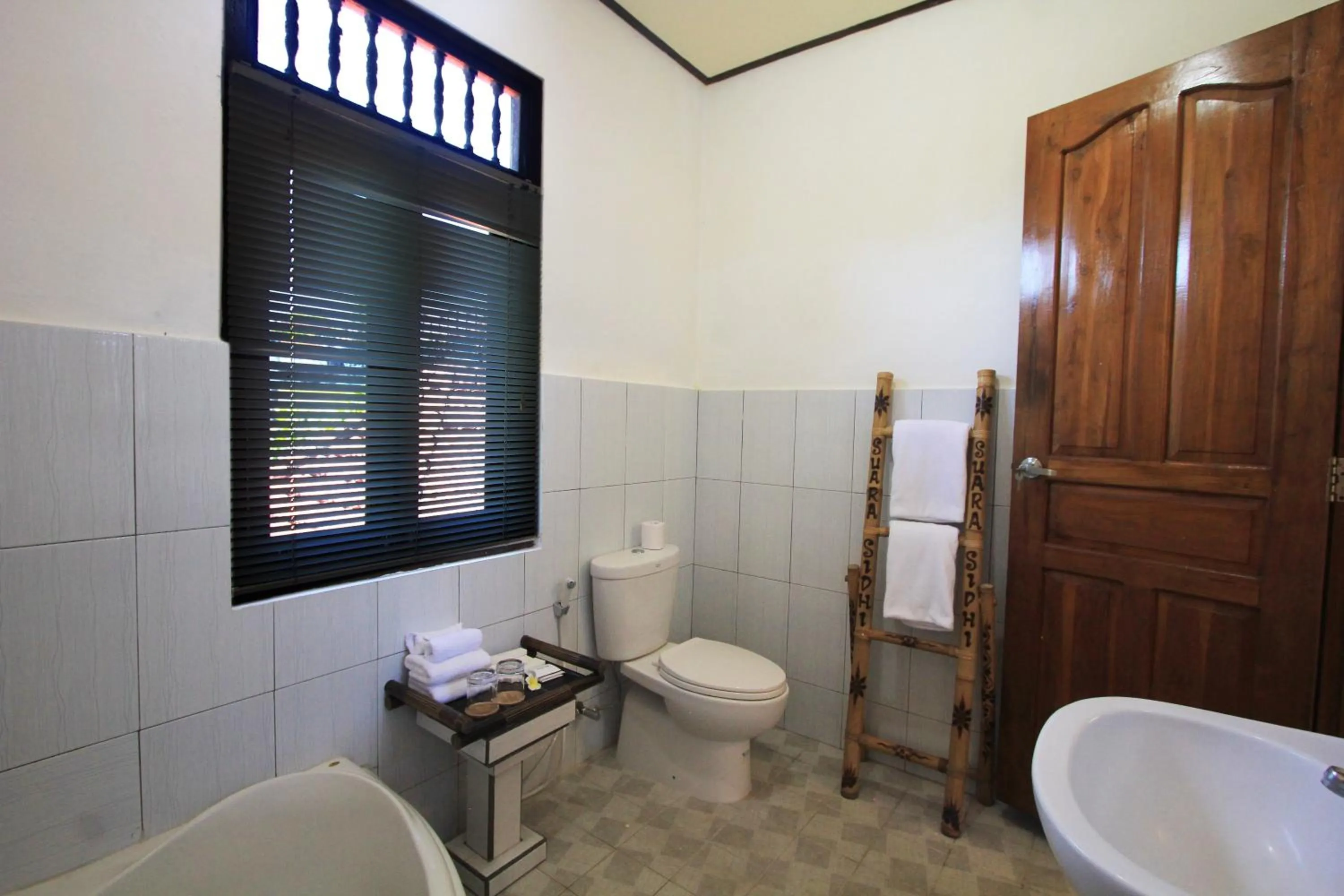 Shower in SUARA SIDHI Villa Ubud Bali