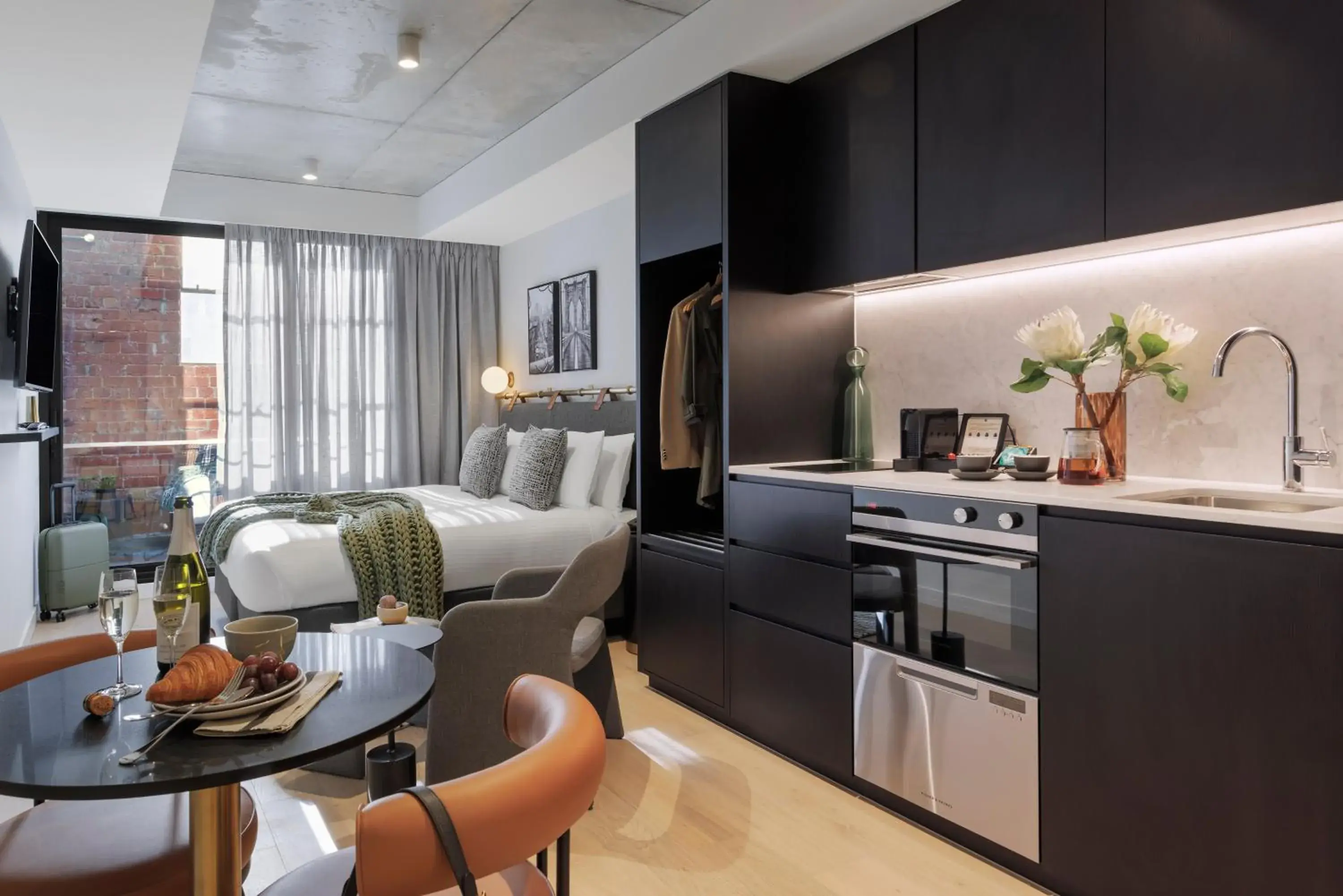 Executive Veriu Suite in Veriu Collingwood Executive Veriu Suite in Veriu Collingwood