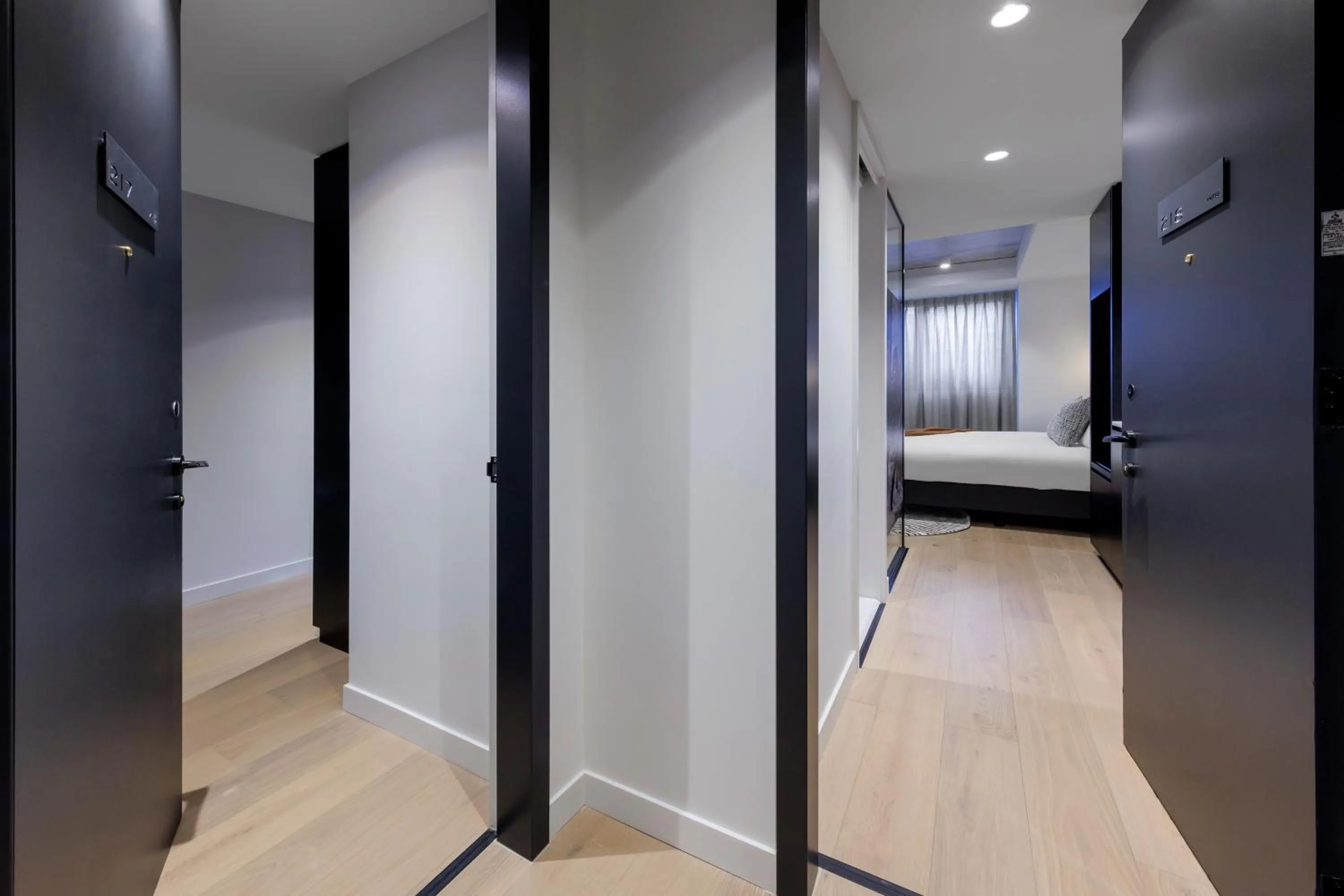 Photo of the whole room, Bed in Veriu Collingwood