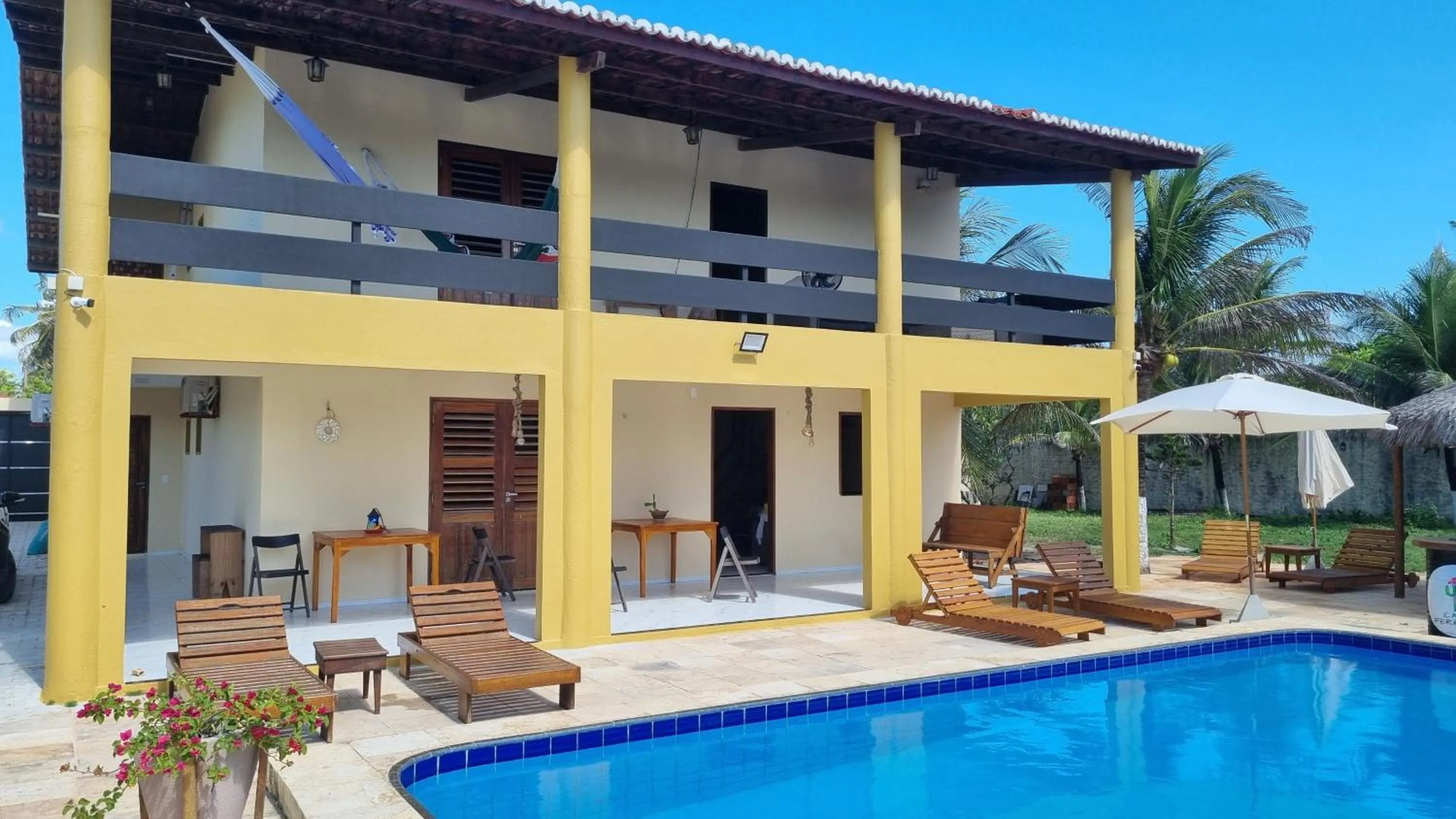 Property building in Casa Ferreira Cumbuco