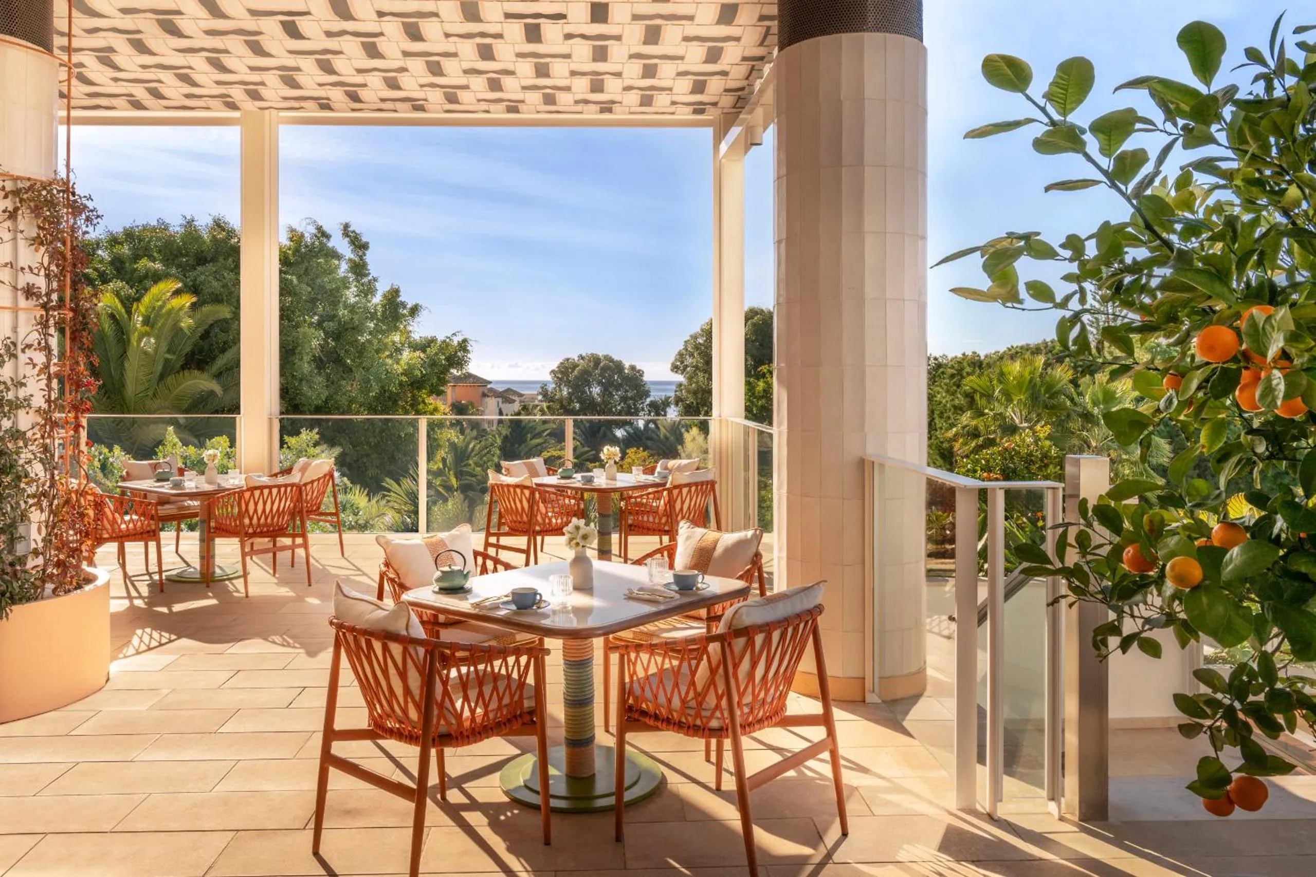 Restaurant/places to eat in Don Carlos Marbella