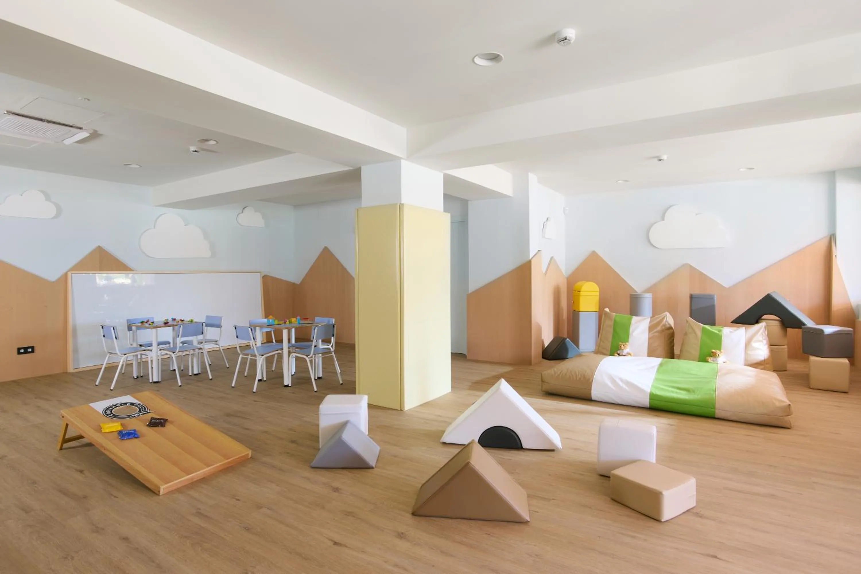 Kids's club in Don Carlos Marbella