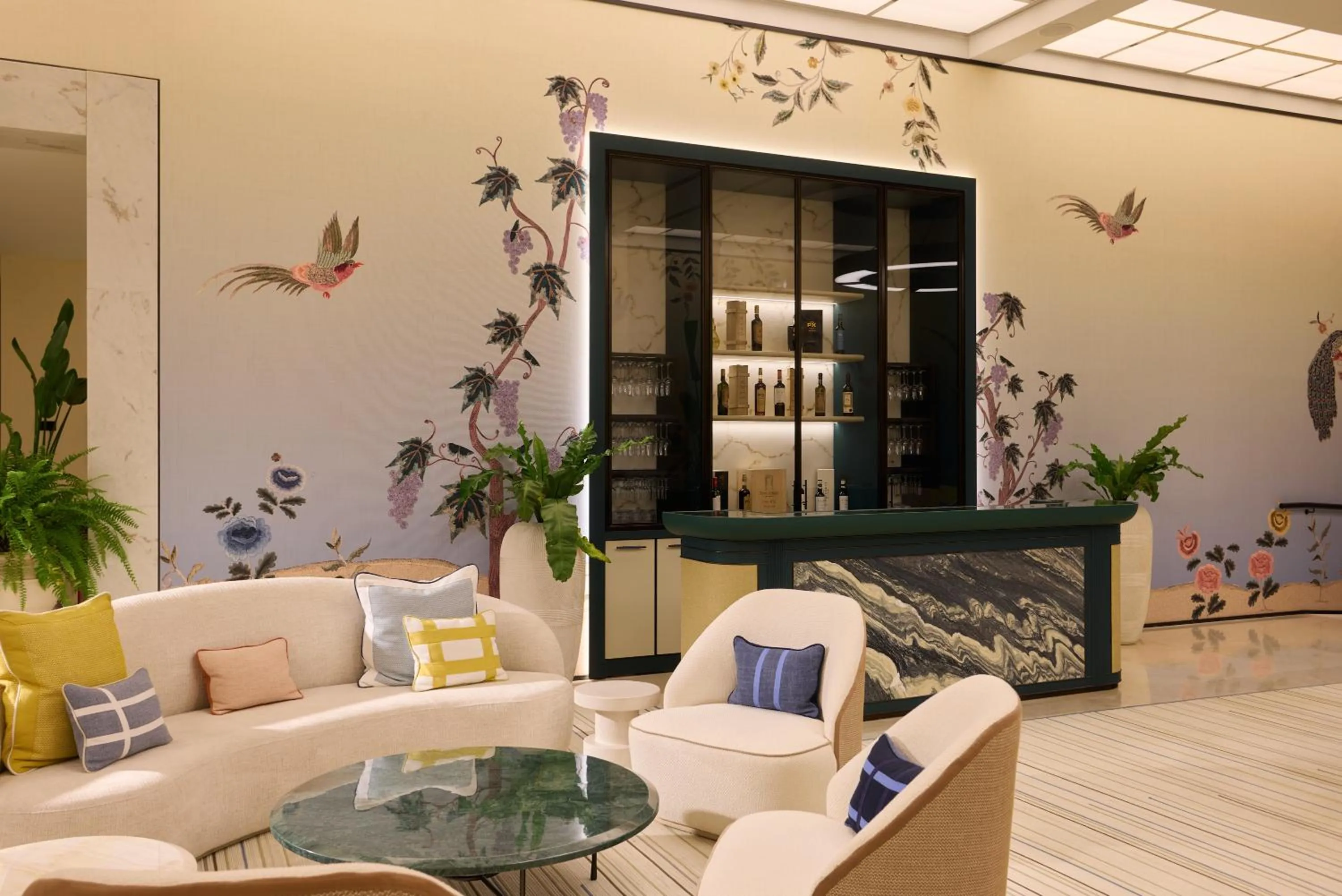 Seating area in Don Carlos Marbella