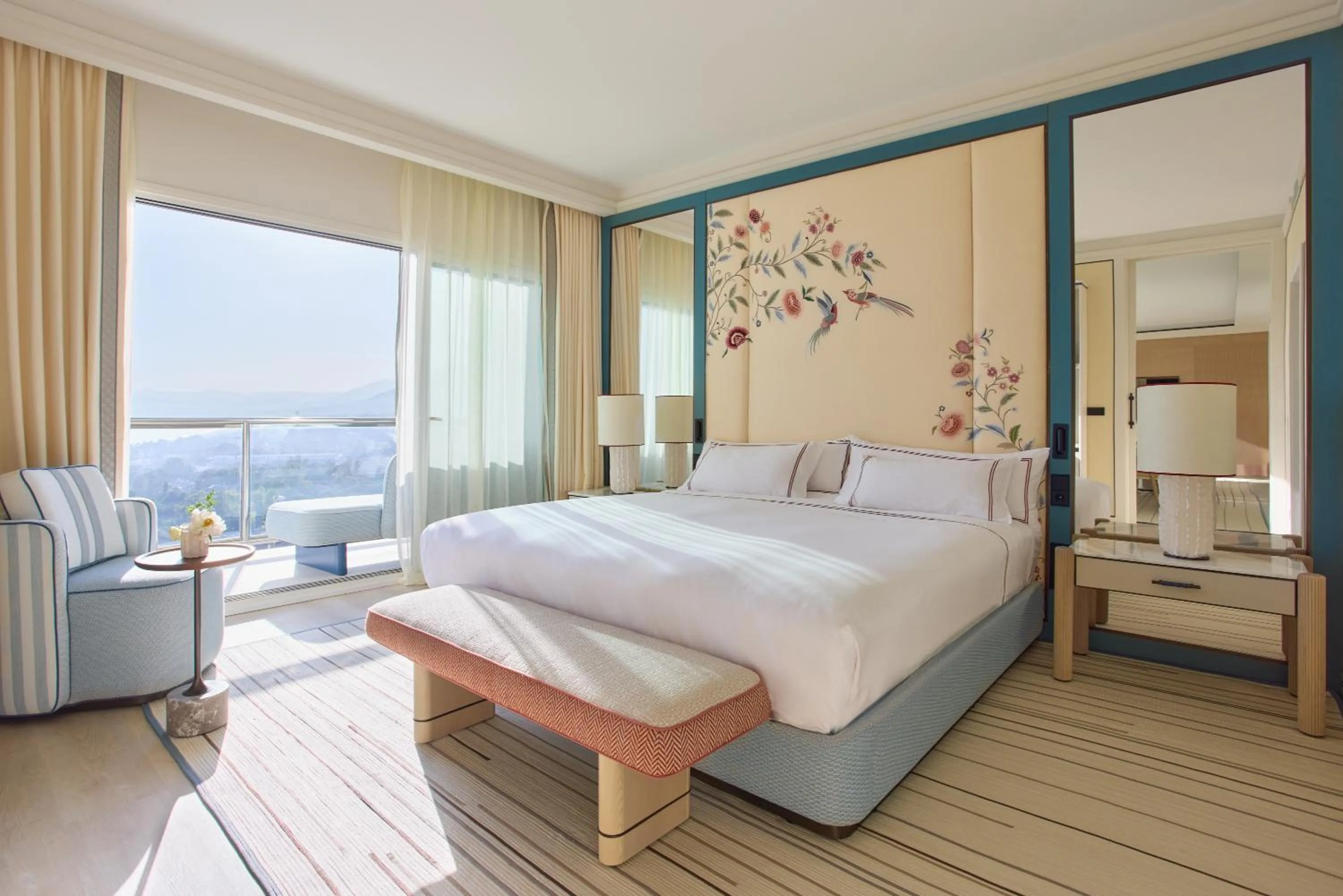 Bed in Don Carlos Marbella