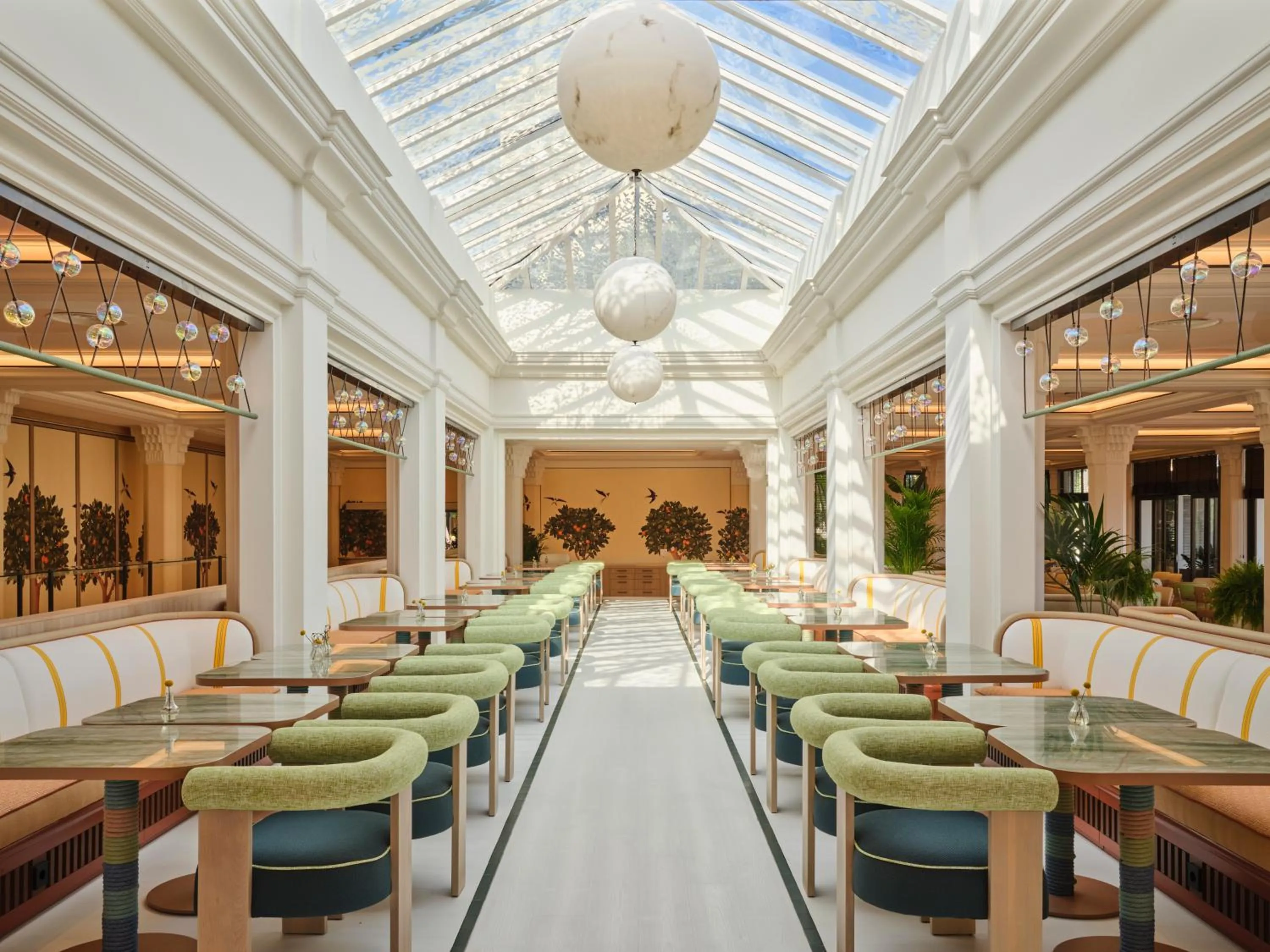 Restaurant/places to eat in Don Carlos Marbella