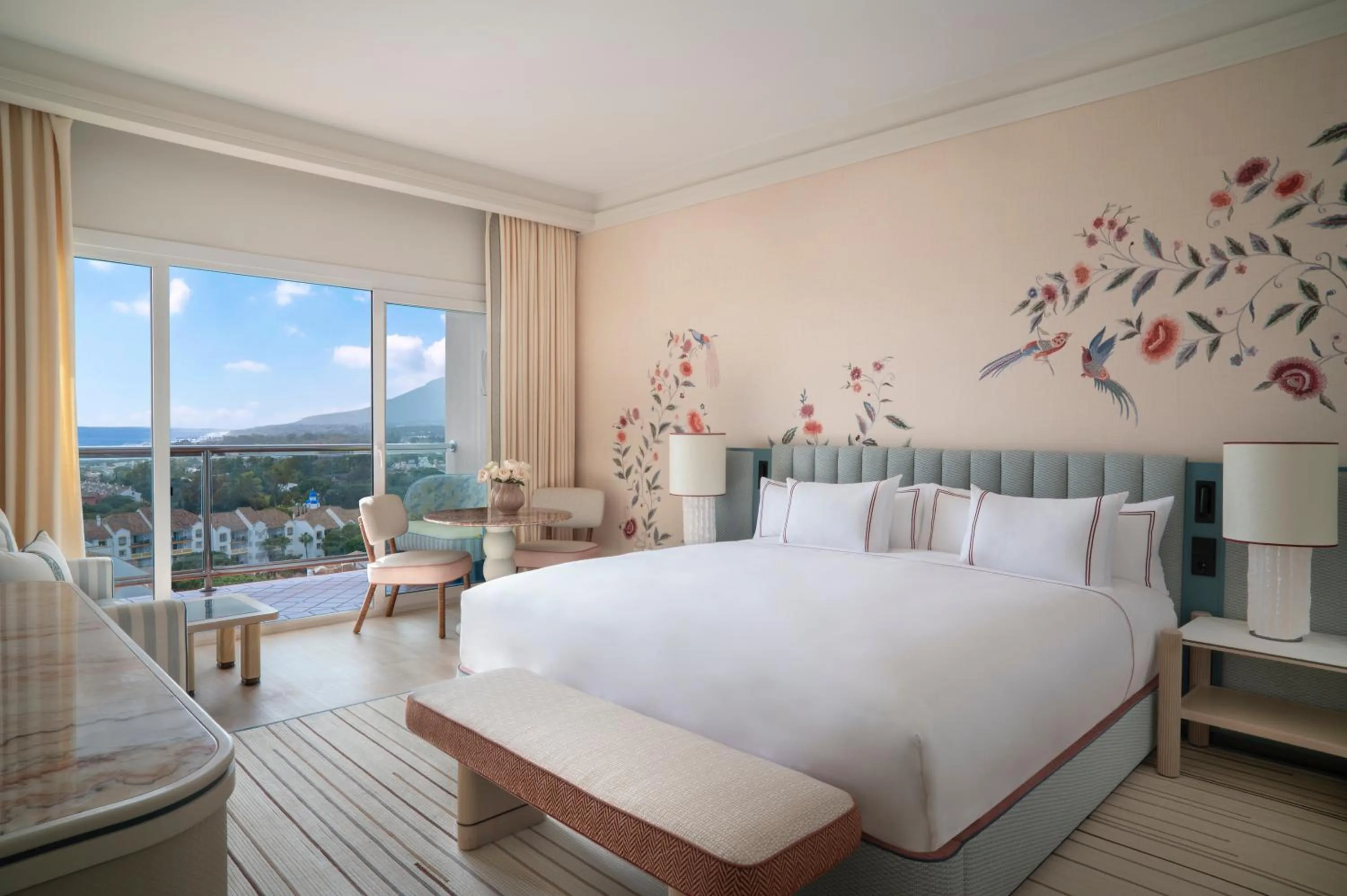 Bed in Don Carlos Marbella