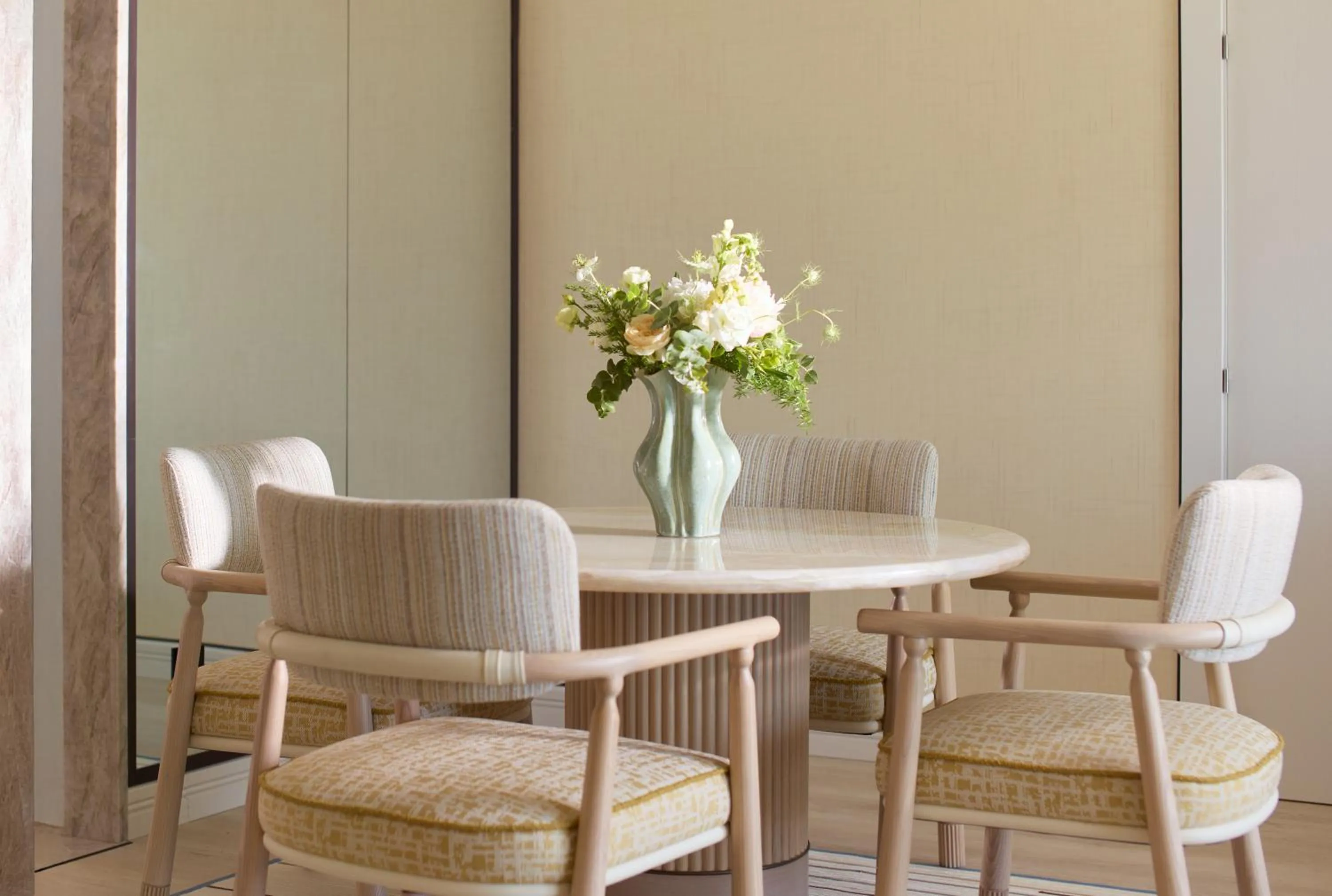 Seating area in Don Carlos Marbella