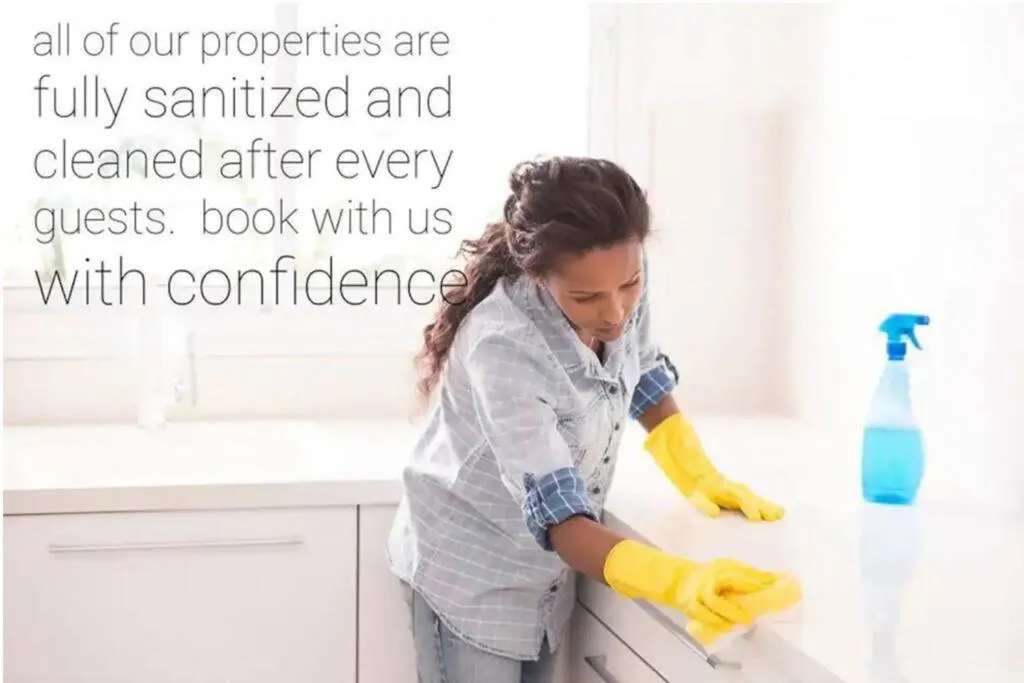 People in Bright Luxe Condo, AC, Top Floor, King Bed, Balcony!