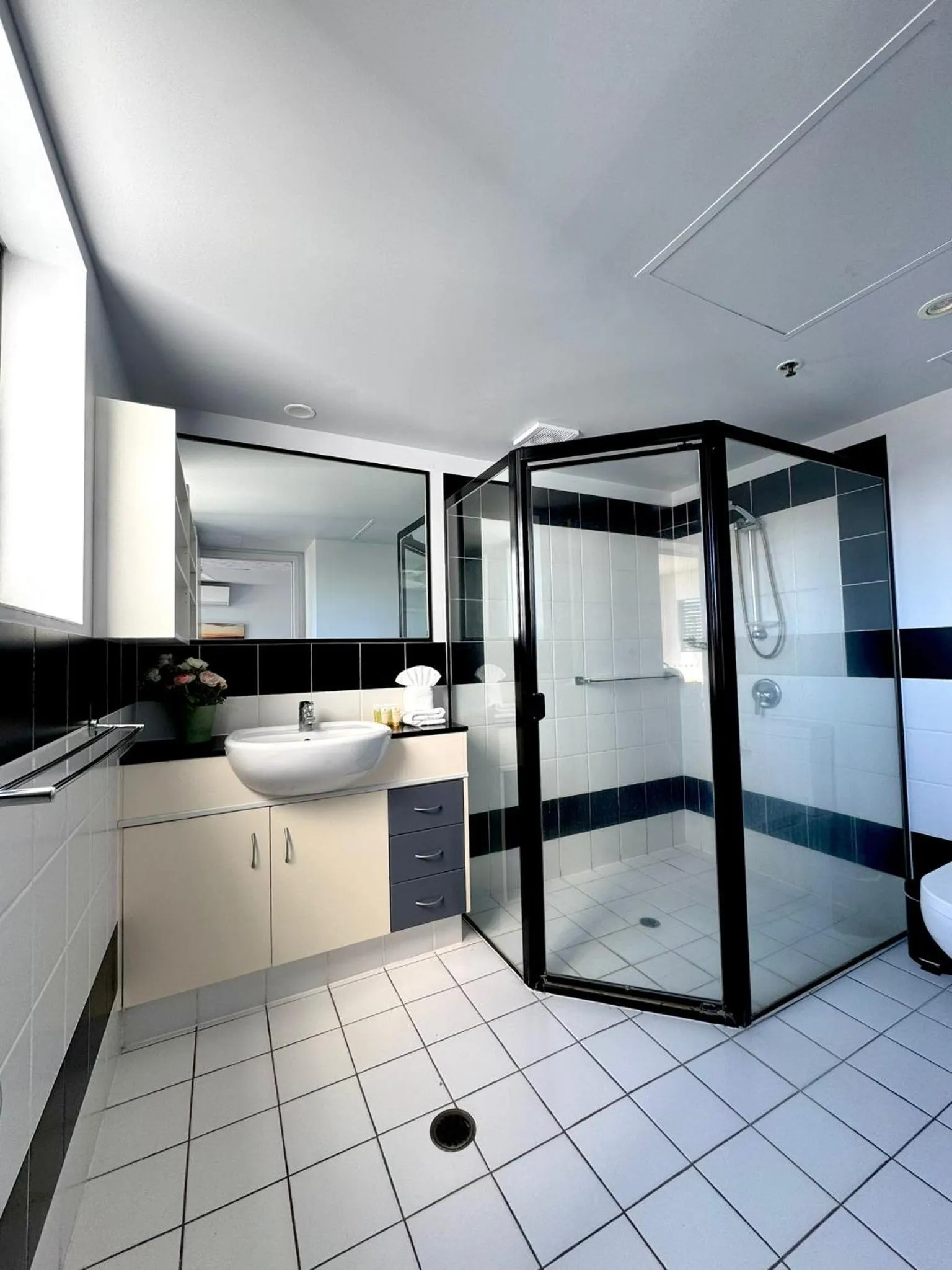 Bathroom in Ipanema Holiday Resort