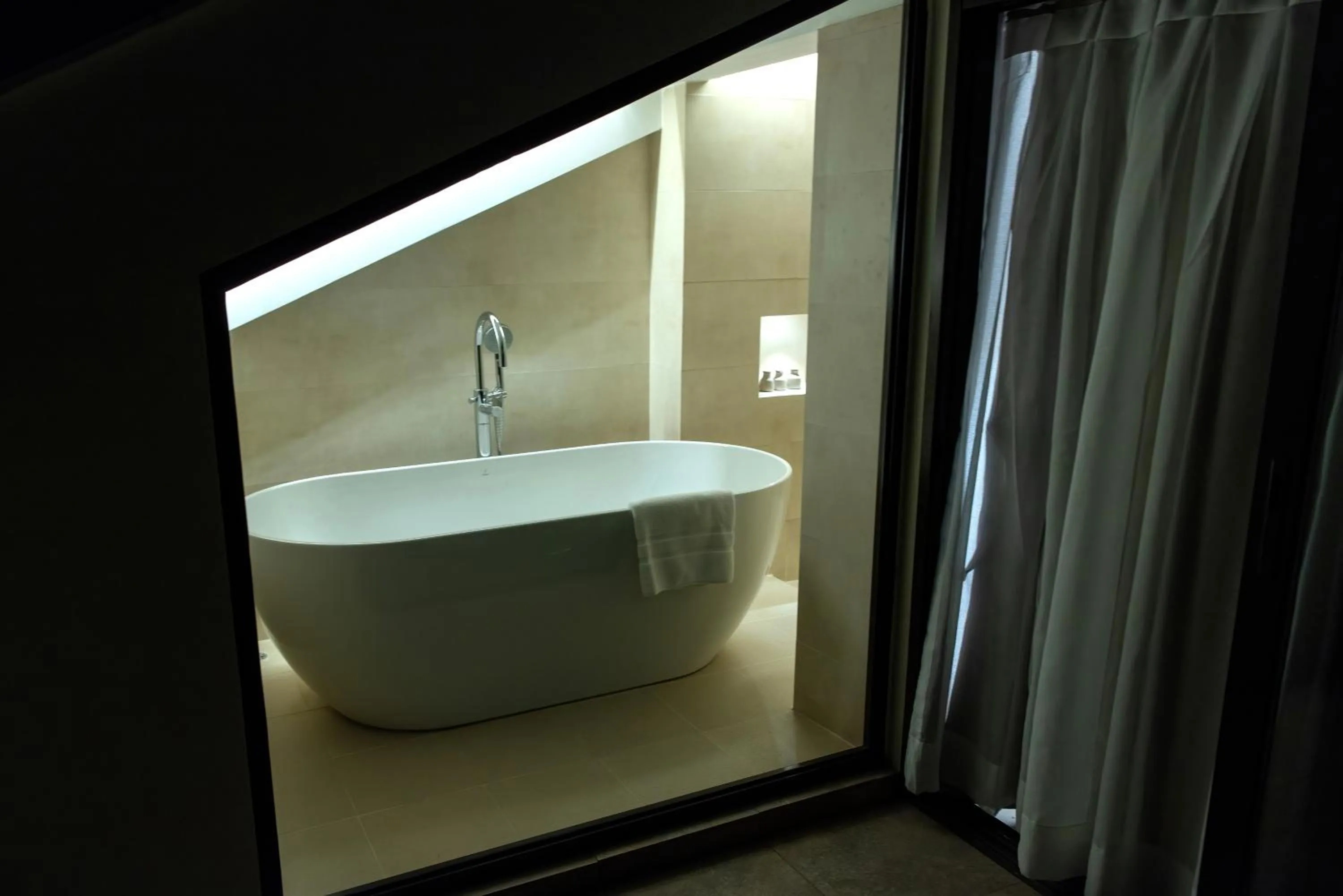 Bath in The Nanee - Bhaktapur Durbar Square