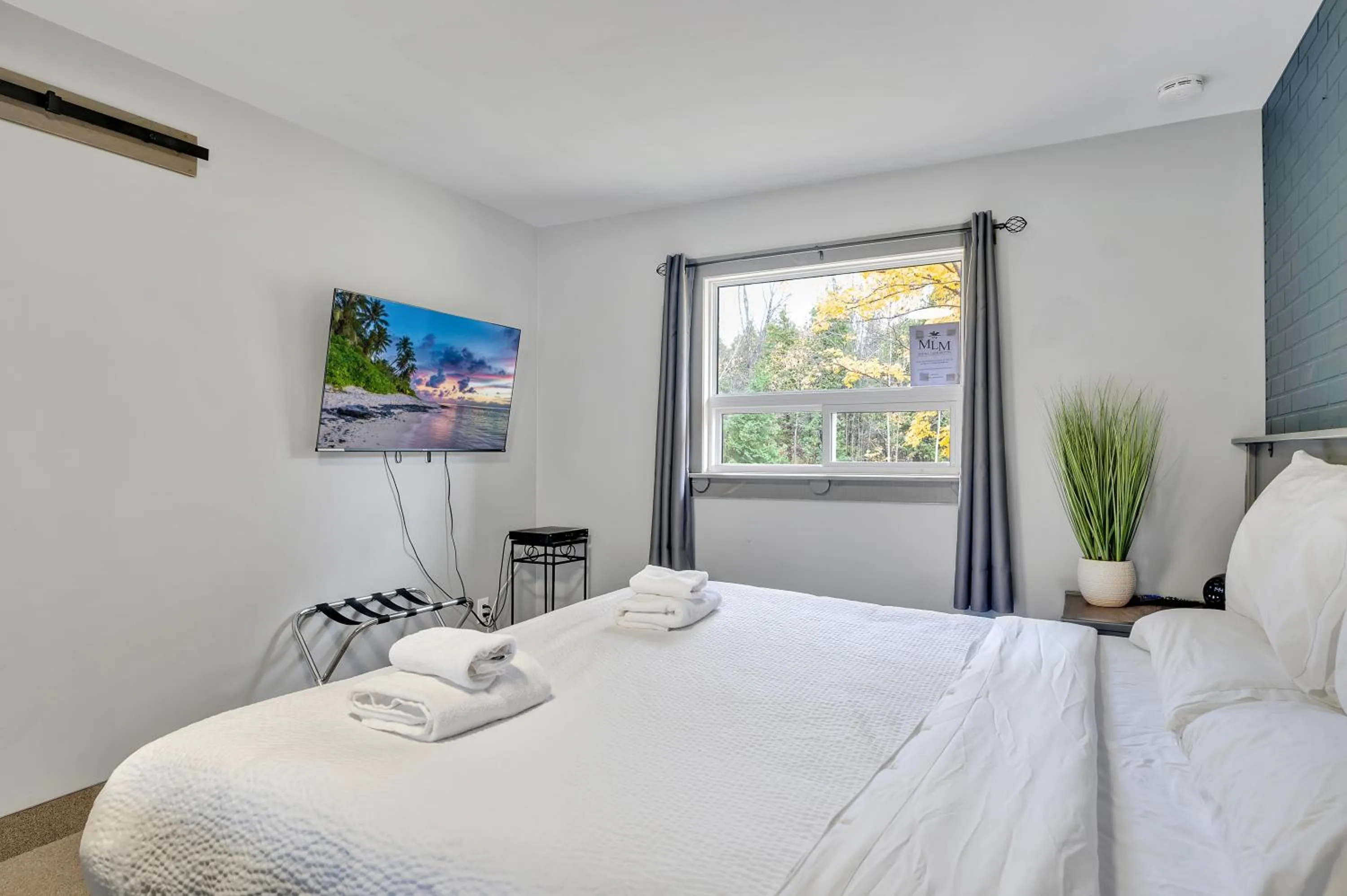 Bedroom, Bed in Moira Lake Motel