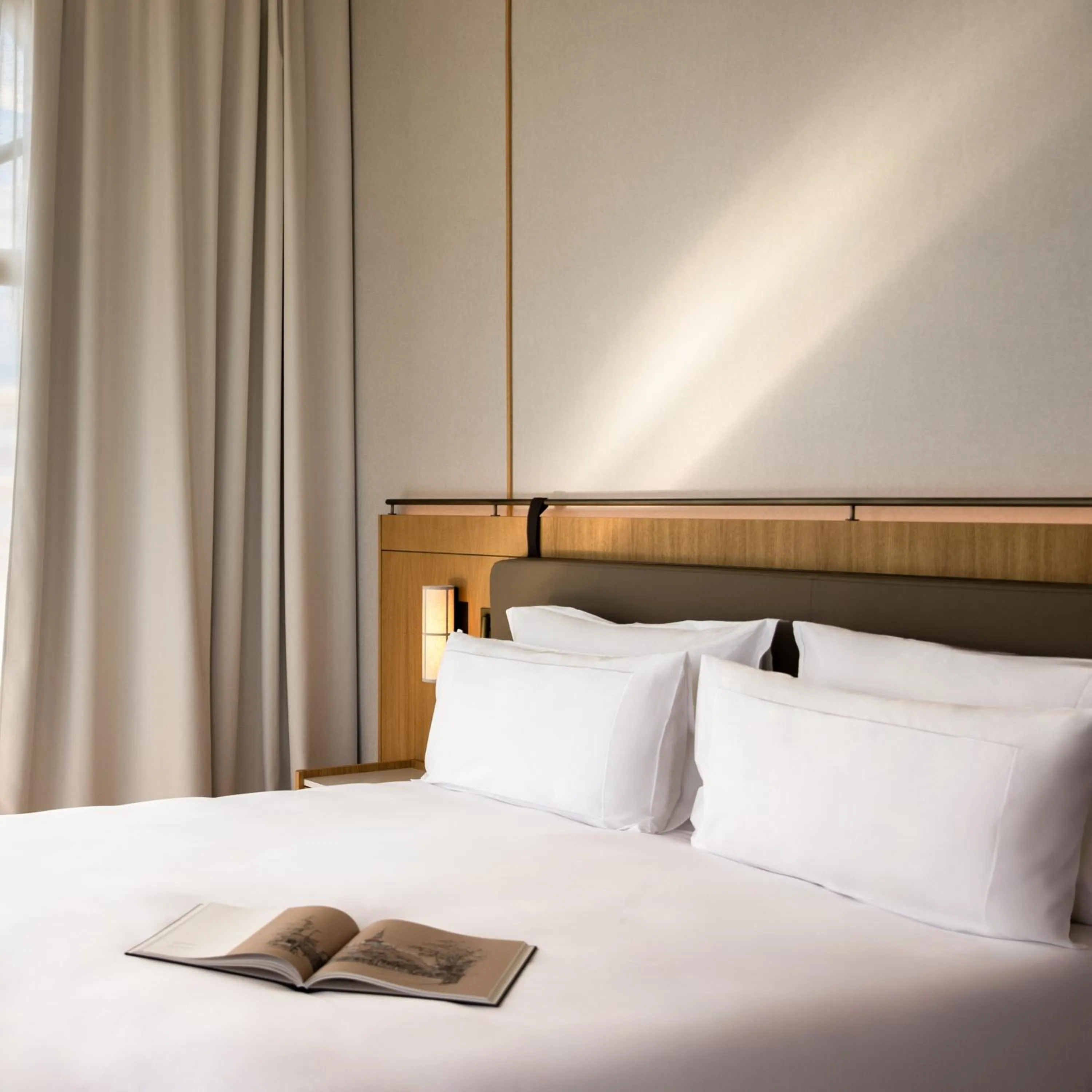 Bed in METT Barcelona GL - A Leading Hotel of the World