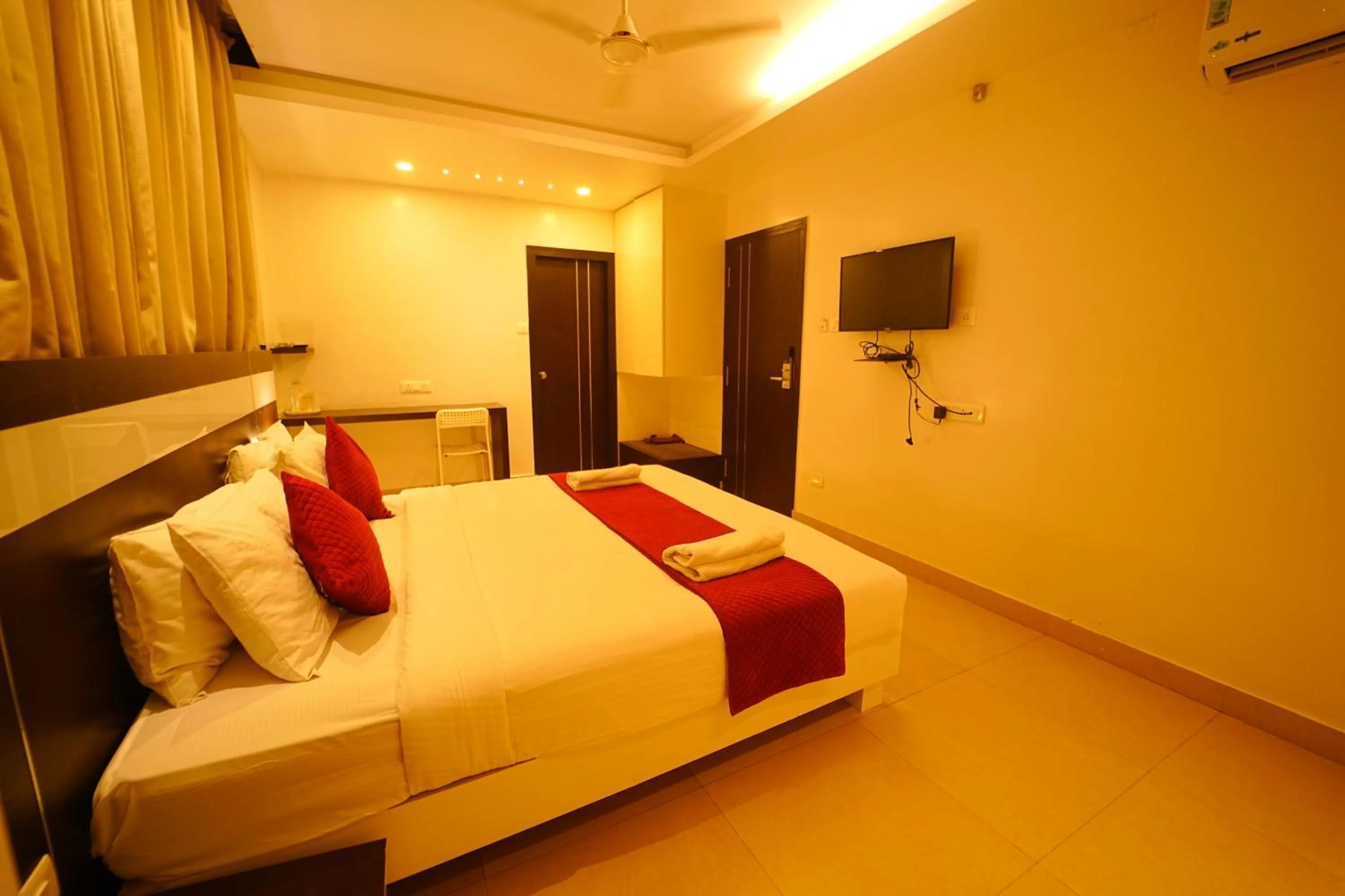 Bedroom, Bed in Yuvraj Palace Inn