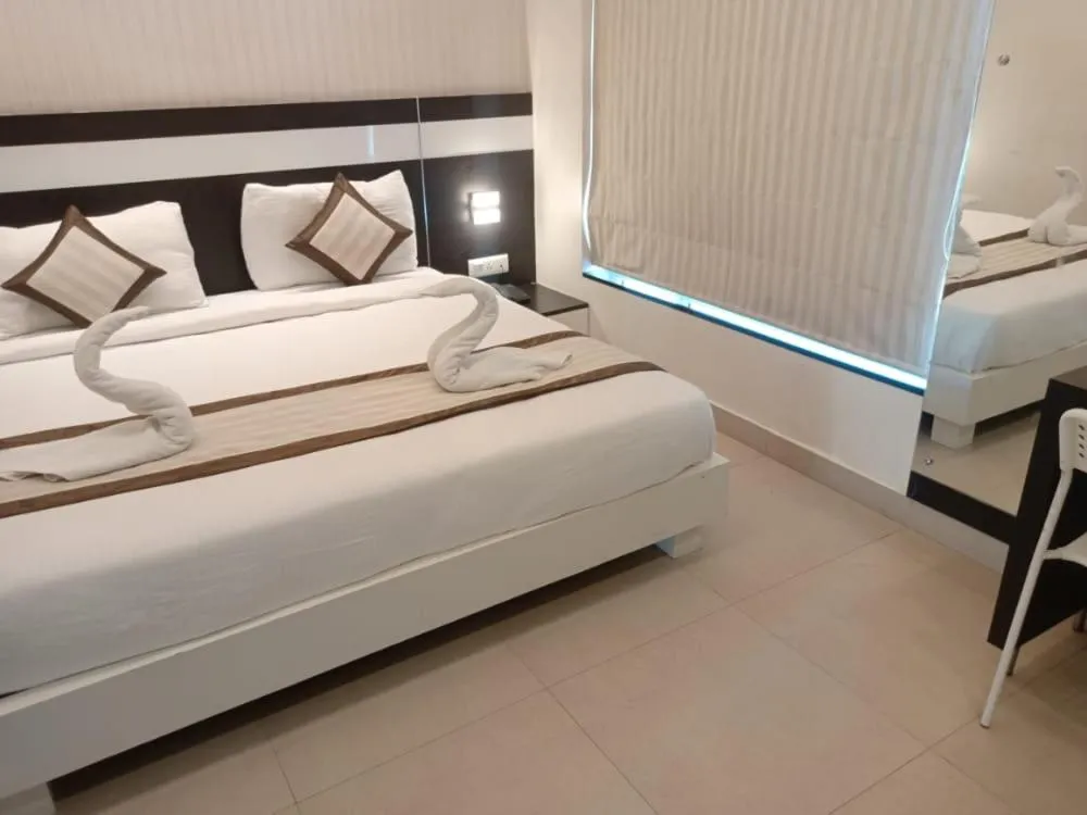 Property building, Bed in Yuvraj Palace Inn