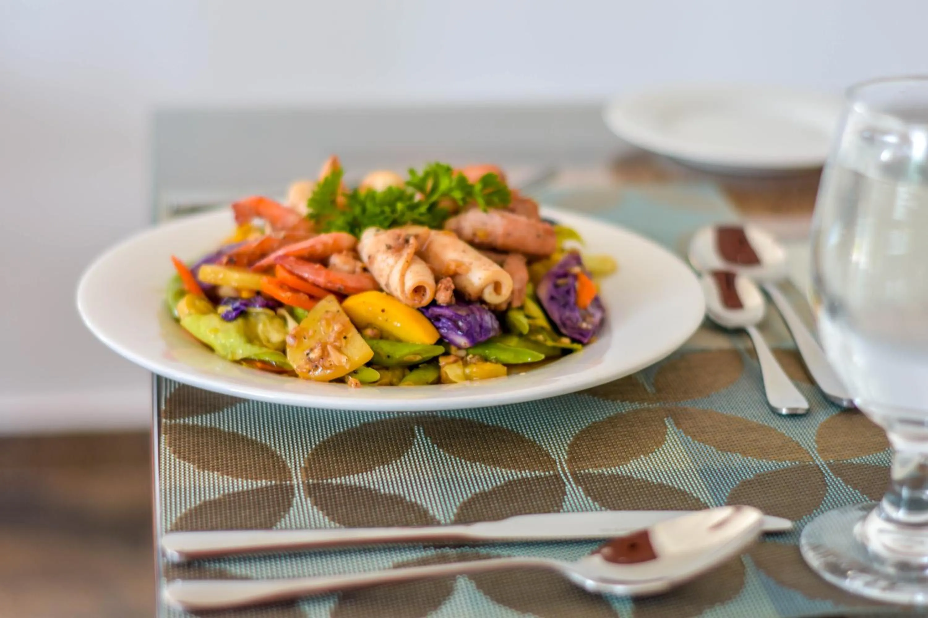 Restaurant/places to eat in ARA Beach Resort Mirissa