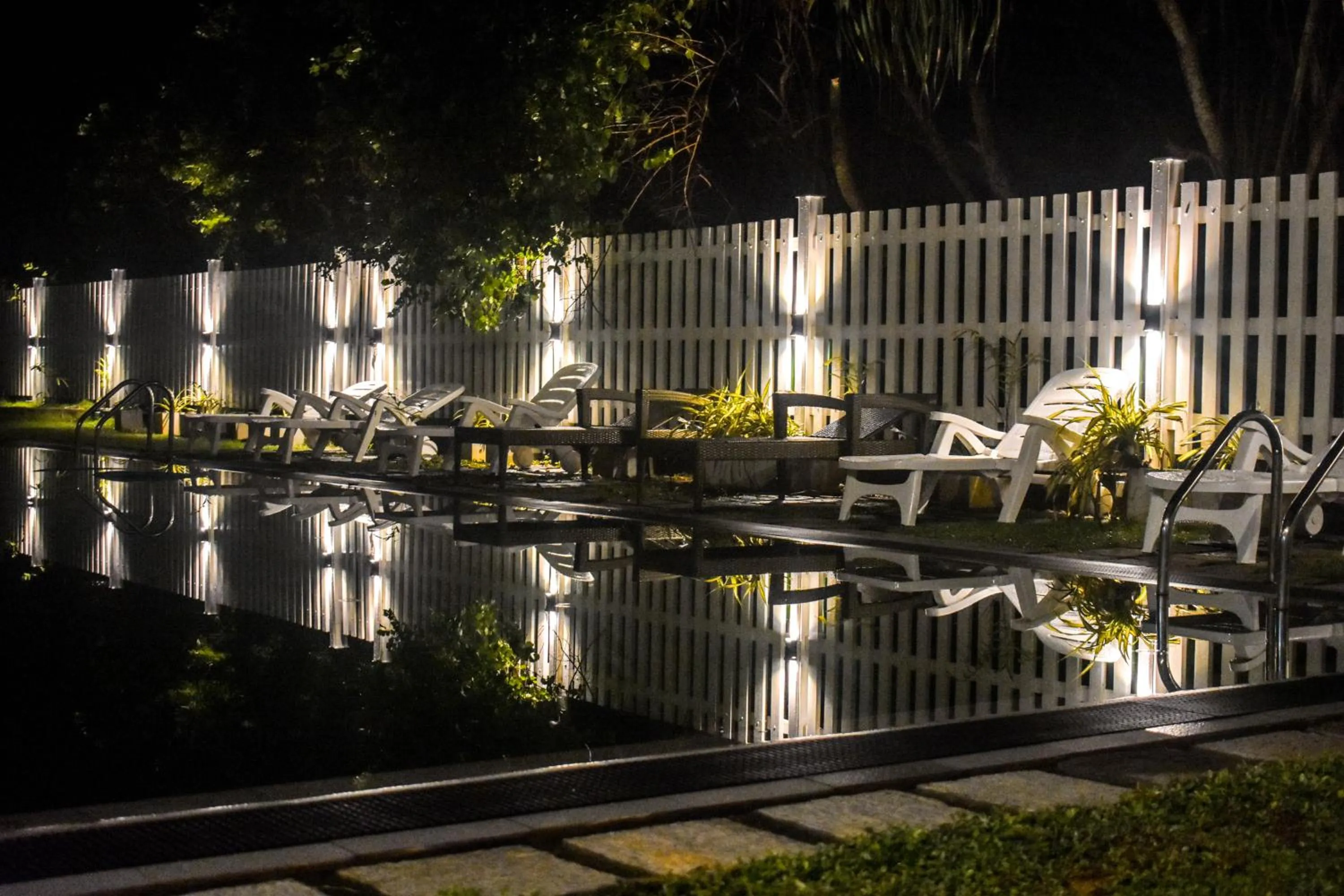 Night in ARA Beach Resort Mirissa