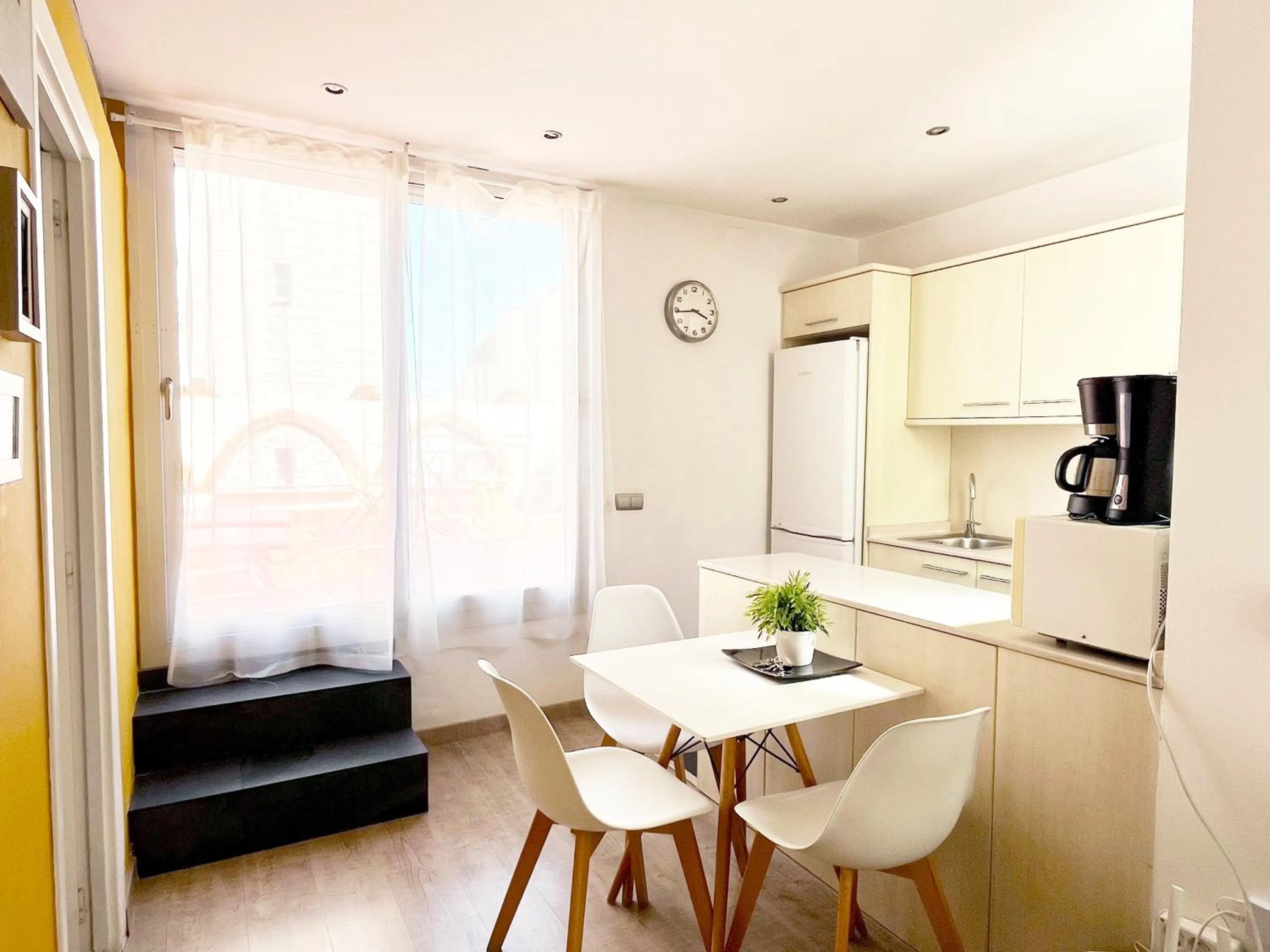 Kitchen or kitchenette in Feelathome Center Apartments