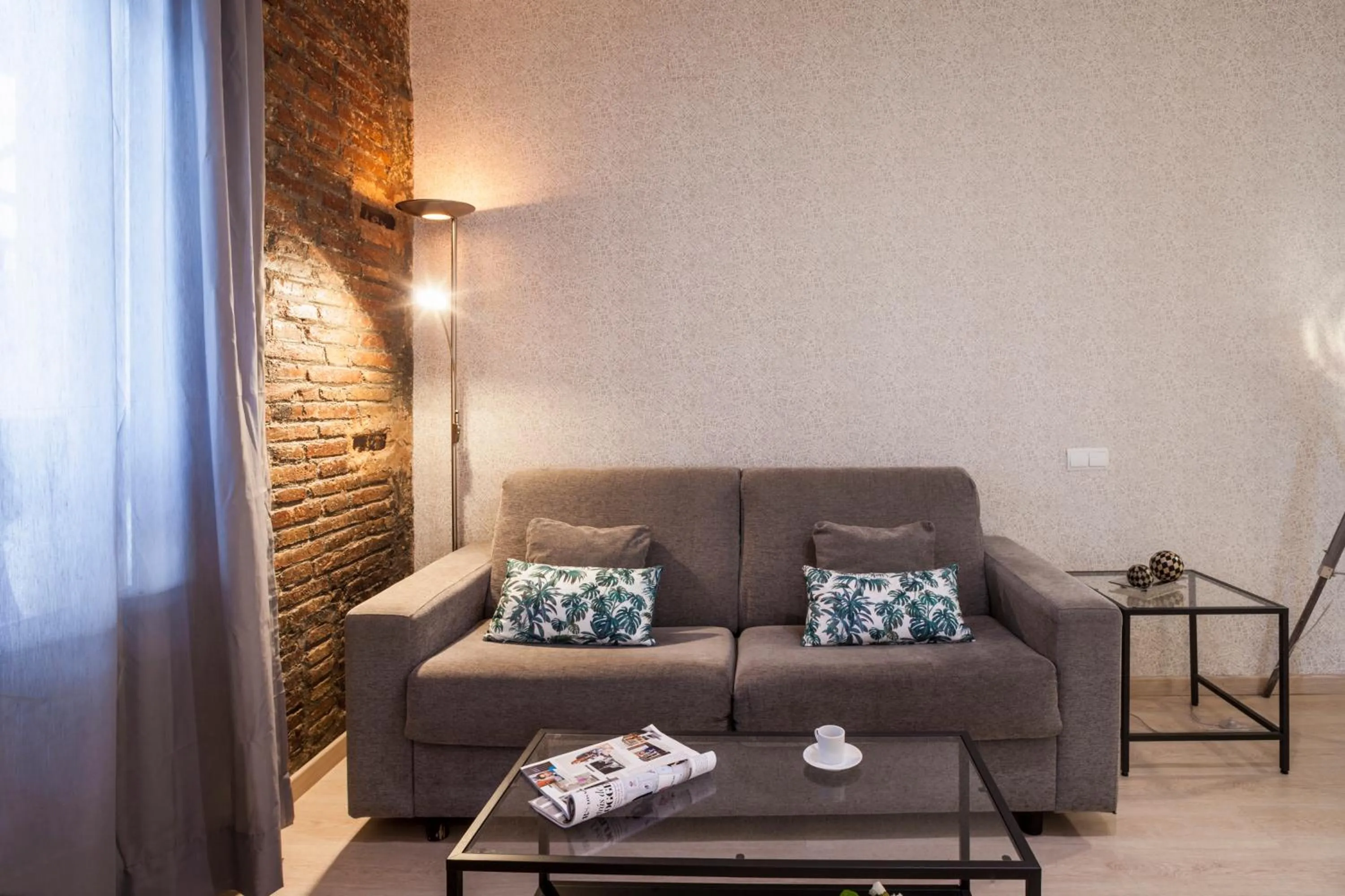 Living room in Feelathome Center Apartments