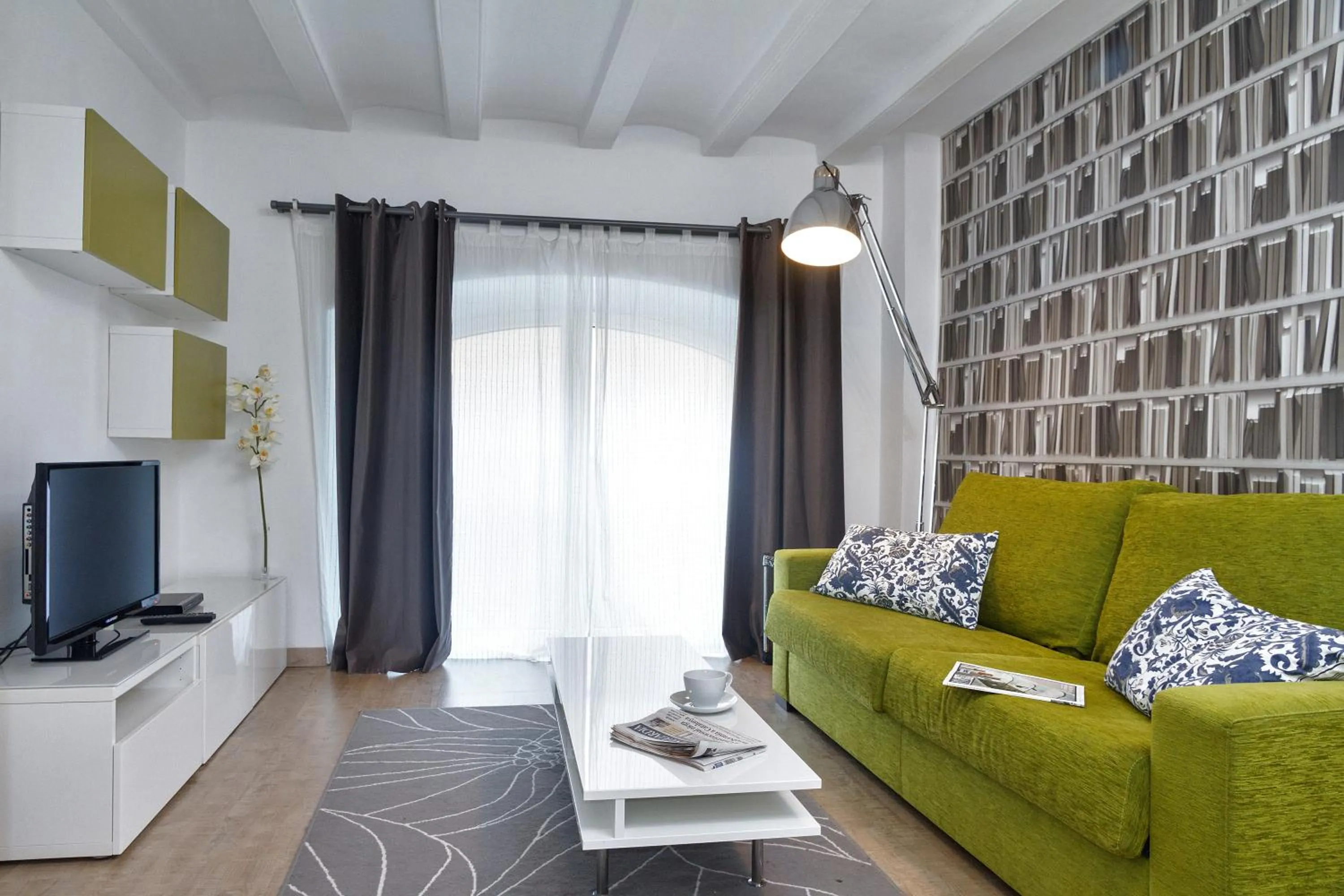 Living room in Feelathome Center Apartments