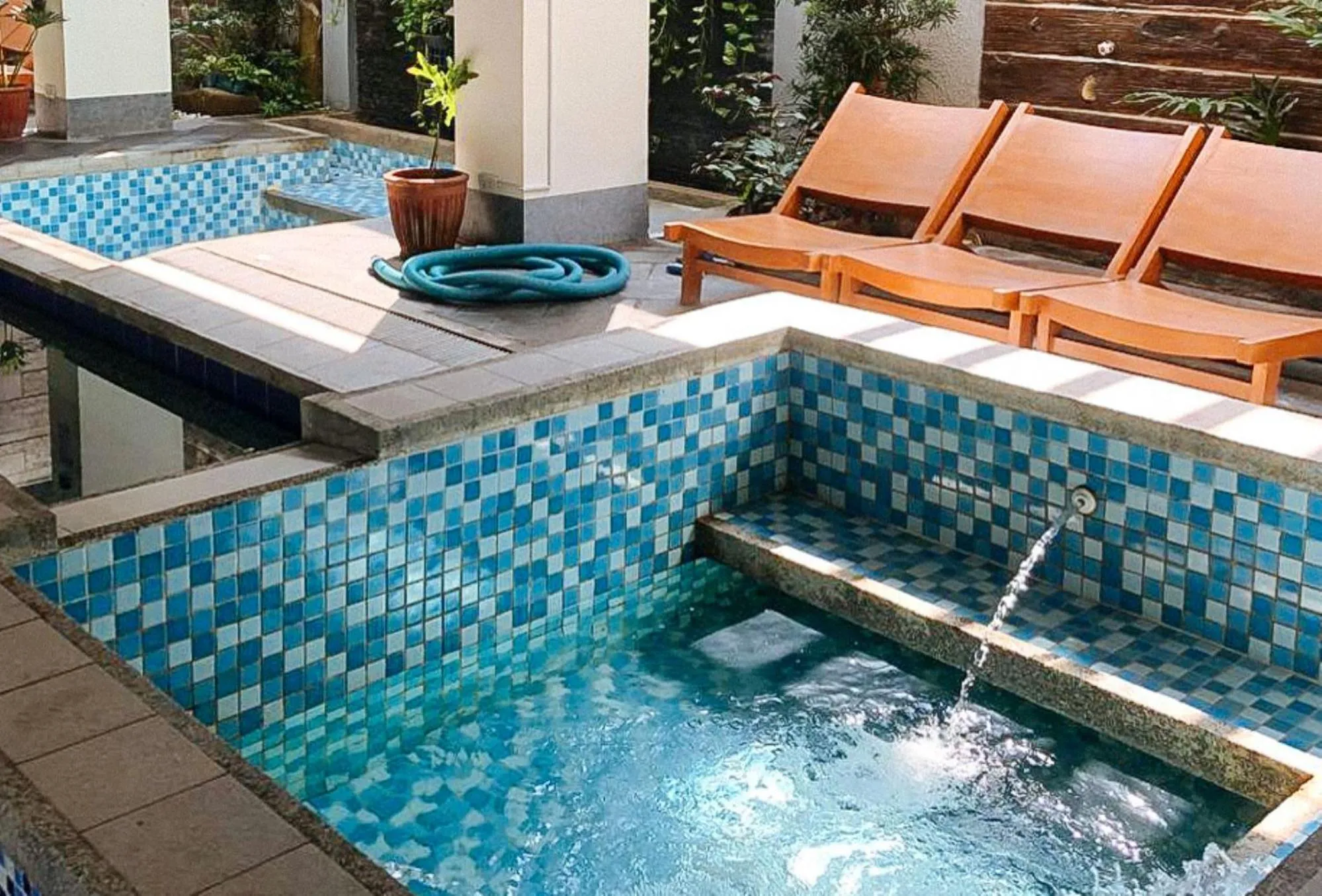 Swimming pool in RedDoorz @ Occazia Hotel Pampanga