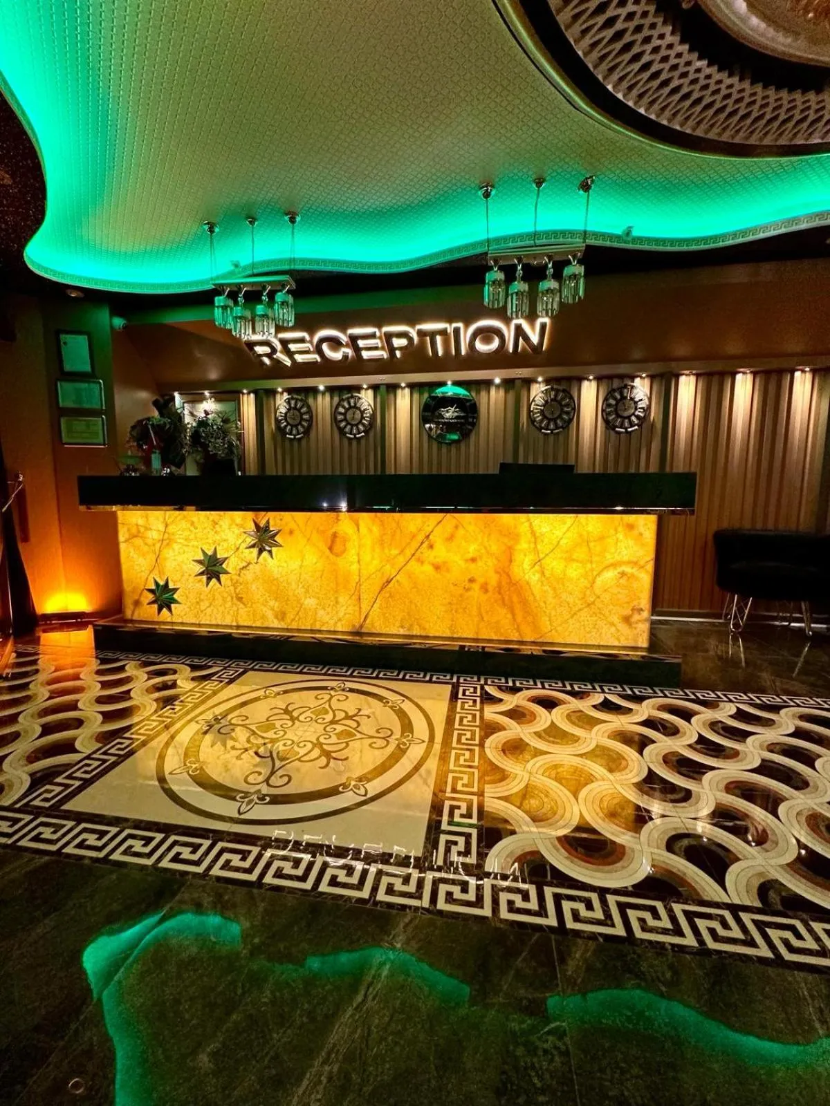 Nightclub / DJ in Can Adalya Palace Hotel