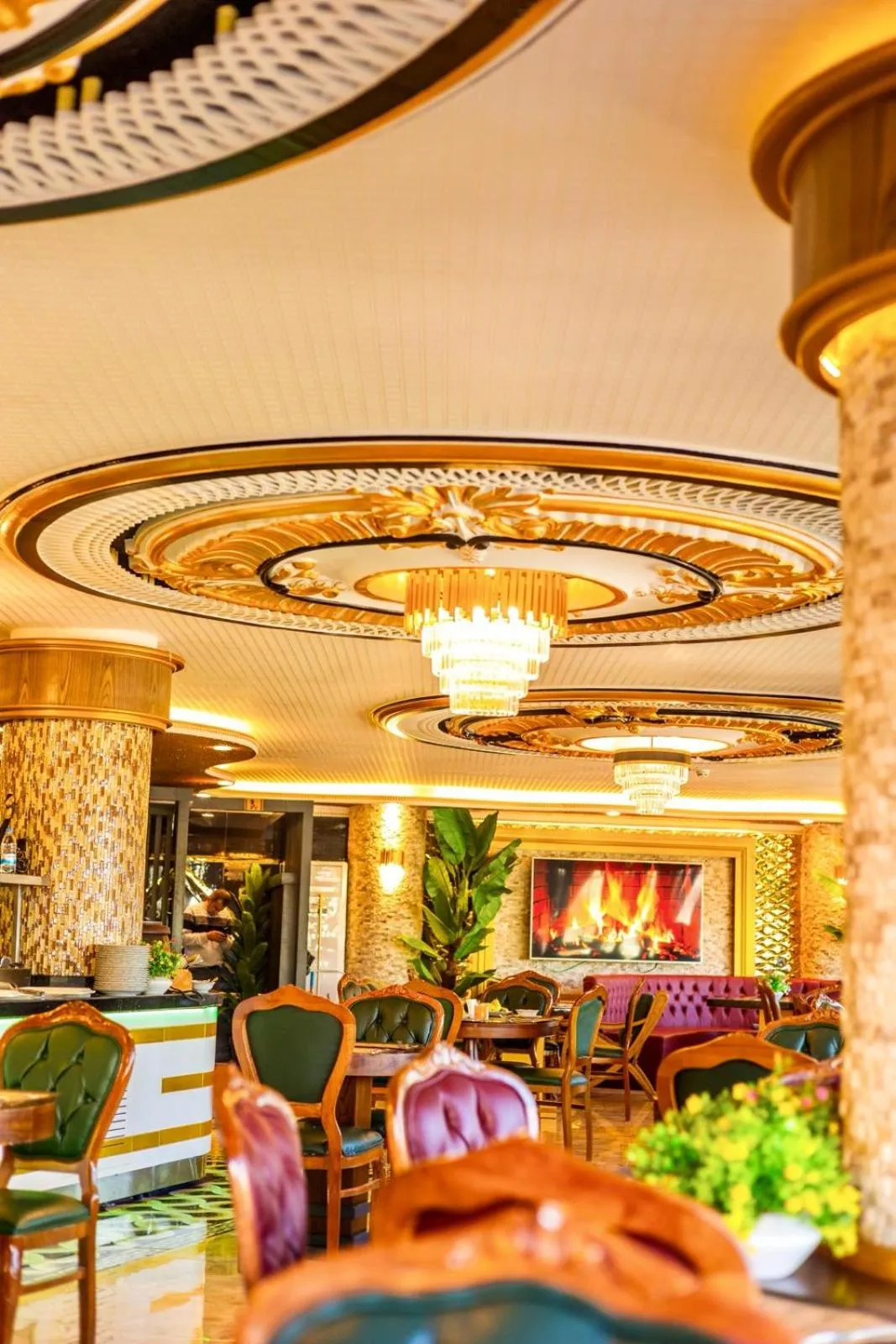Restaurant/places to eat in Can Adalya Palace Hotel