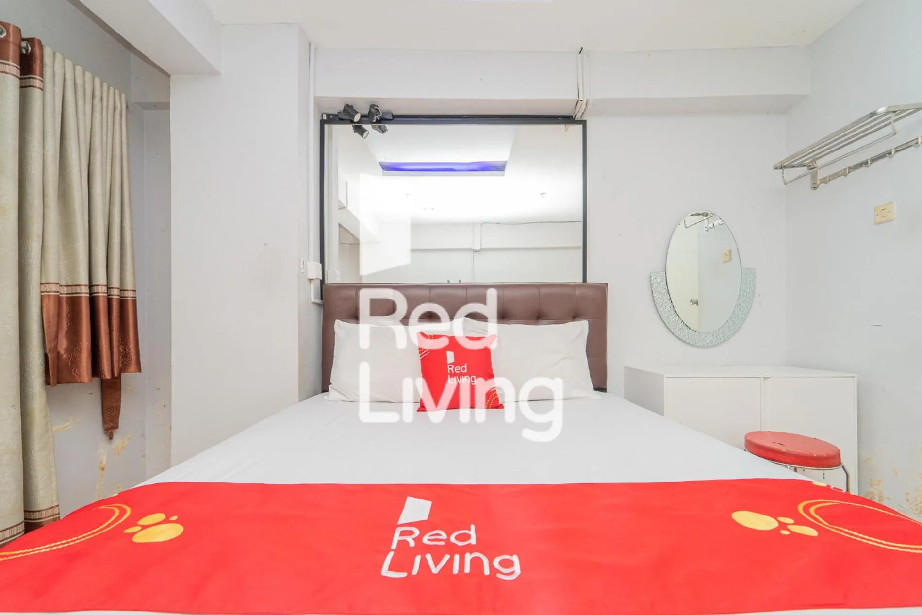 Bedroom, Bed in Apartemen Sentra Timur Residence - D Royal Property Tower Kuning