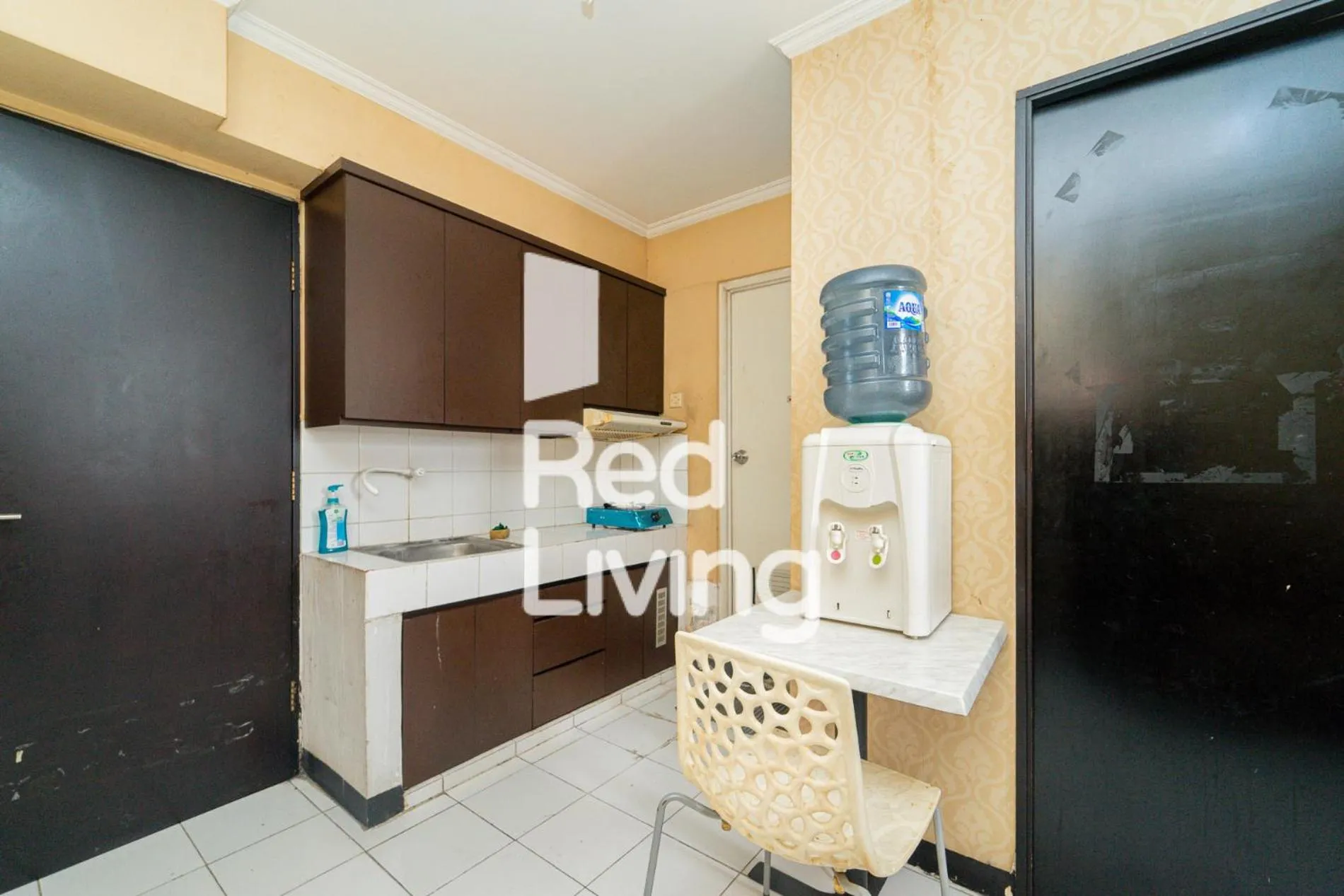 Kitchen or kitchenette in Apartemen Sentra Timur Residence - D Royal Property Tower Kuning