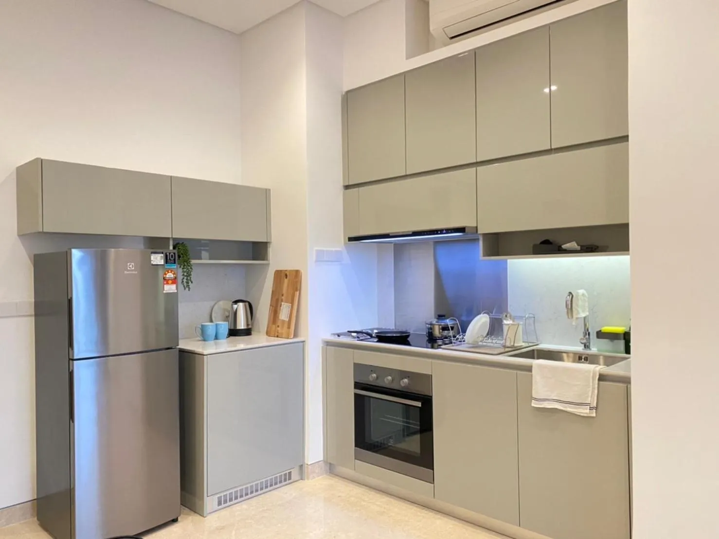 The Dolphin Lucentia Bukit Bintang KLCC Kuala Lumpur