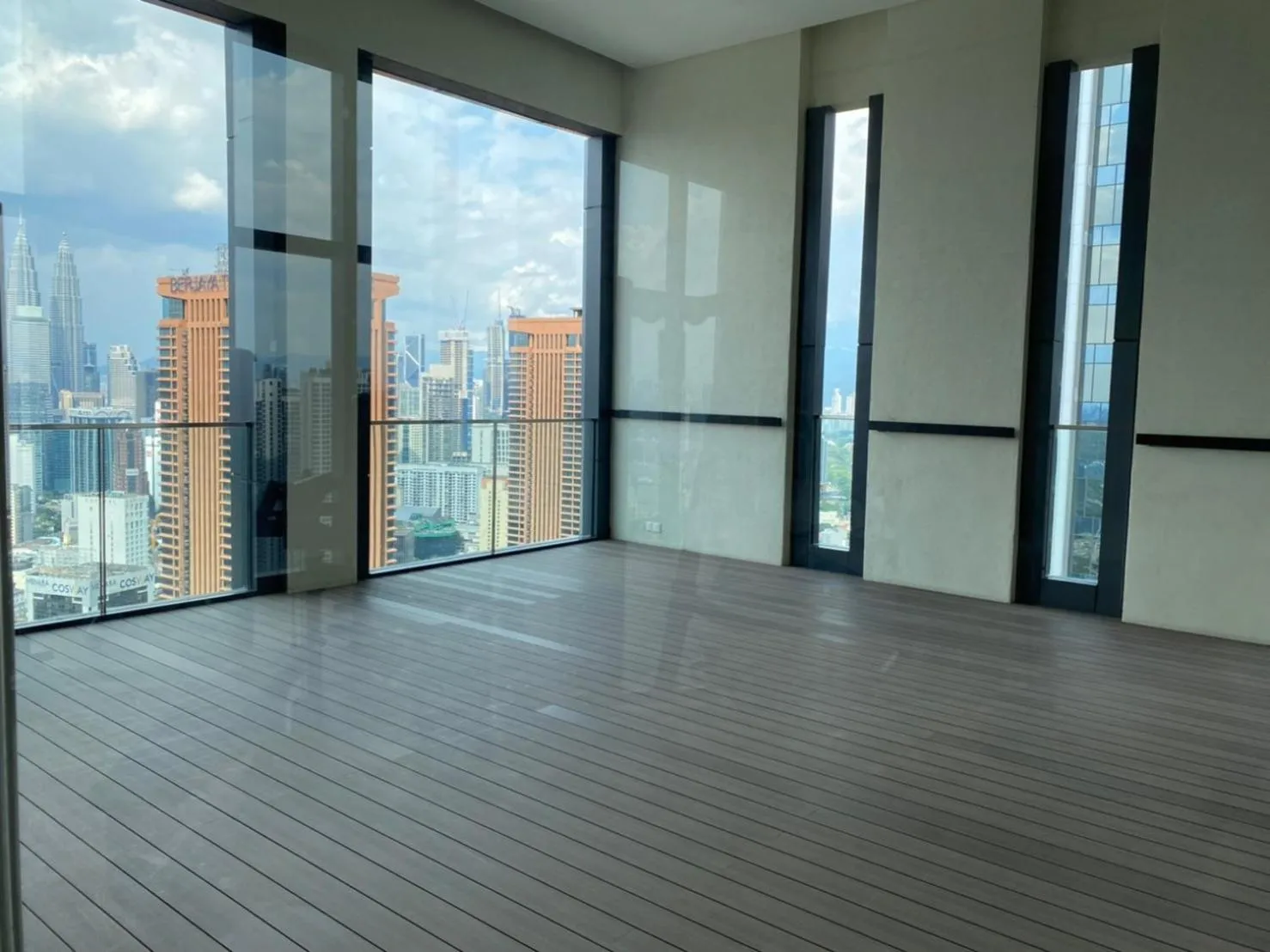 The Dolphin Lucentia Bukit Bintang KLCC Kuala Lumpur