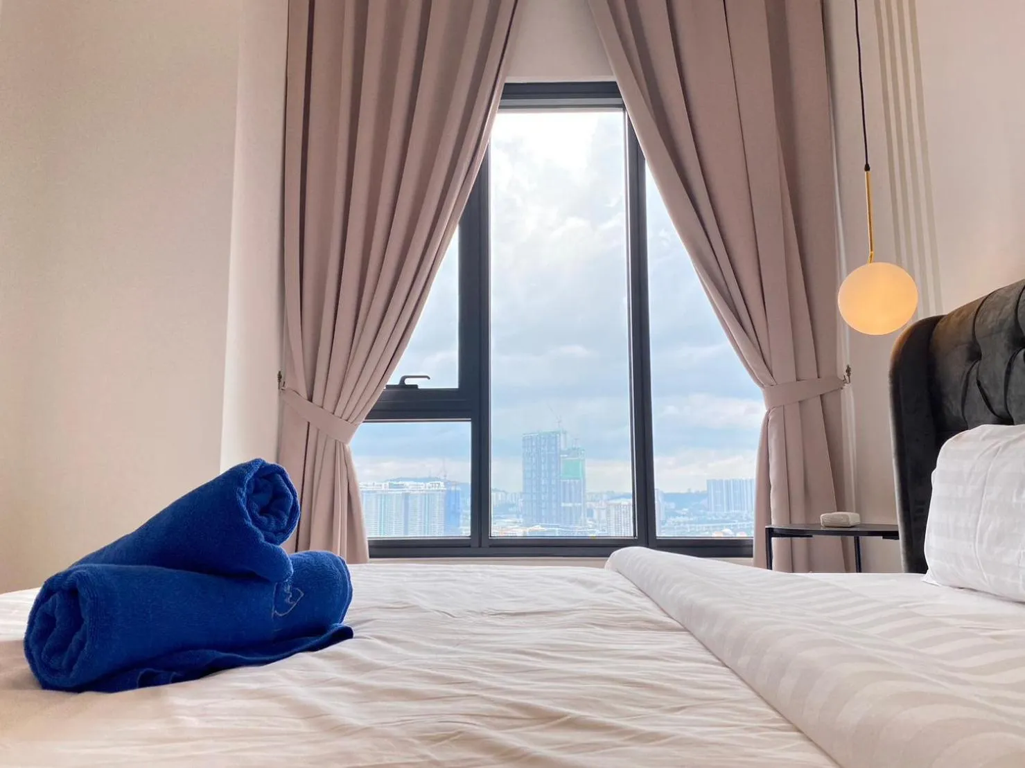 The Dolphin Lucentia Bukit Bintang KLCC Kuala Lumpur