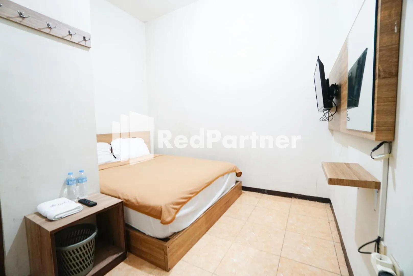 Bedroom, Bed in Bright Residence near ITC Mangga Dua Mitra RedDoorz