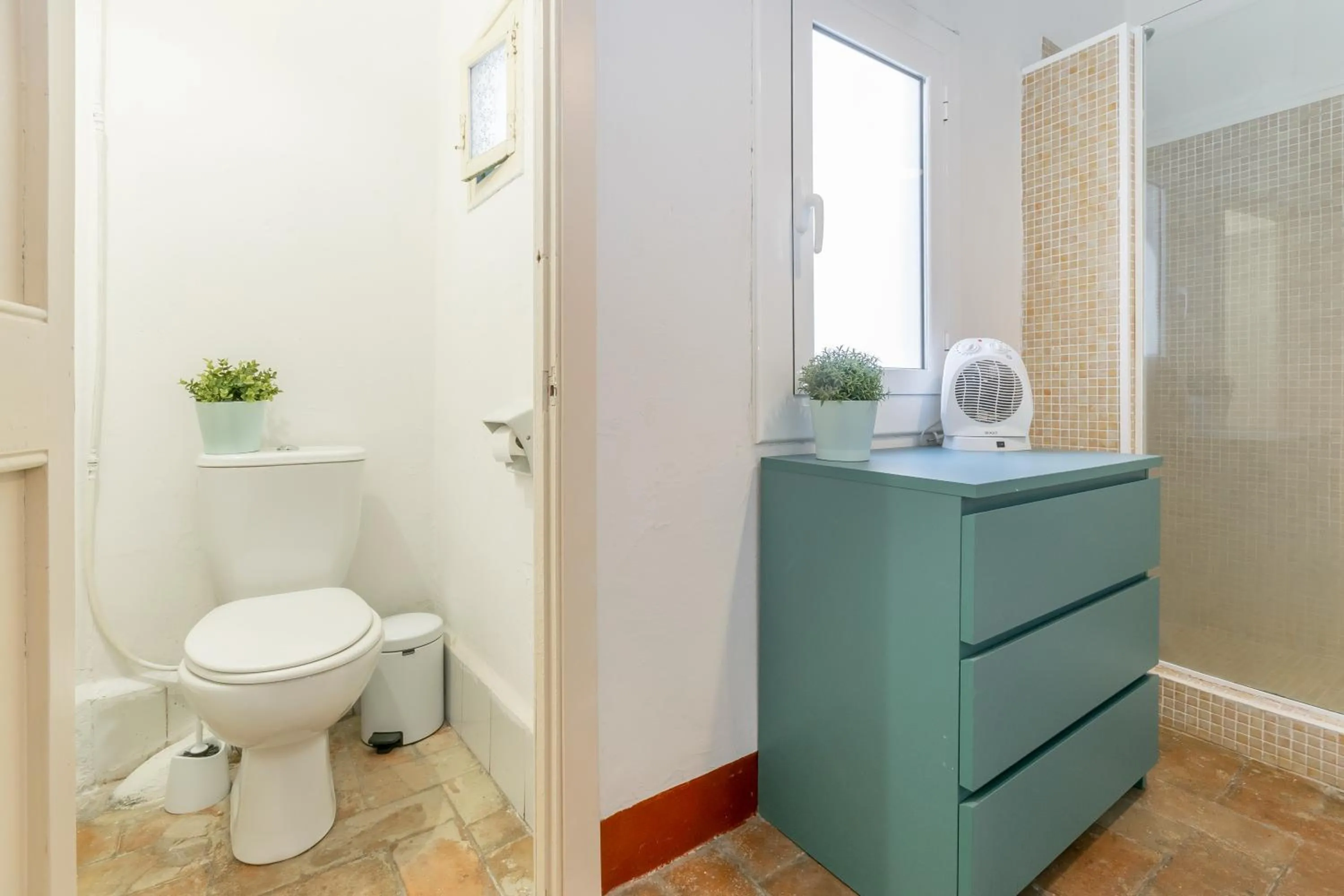 Shower in Vistamar 2: Primera línea de mar con gran terraza