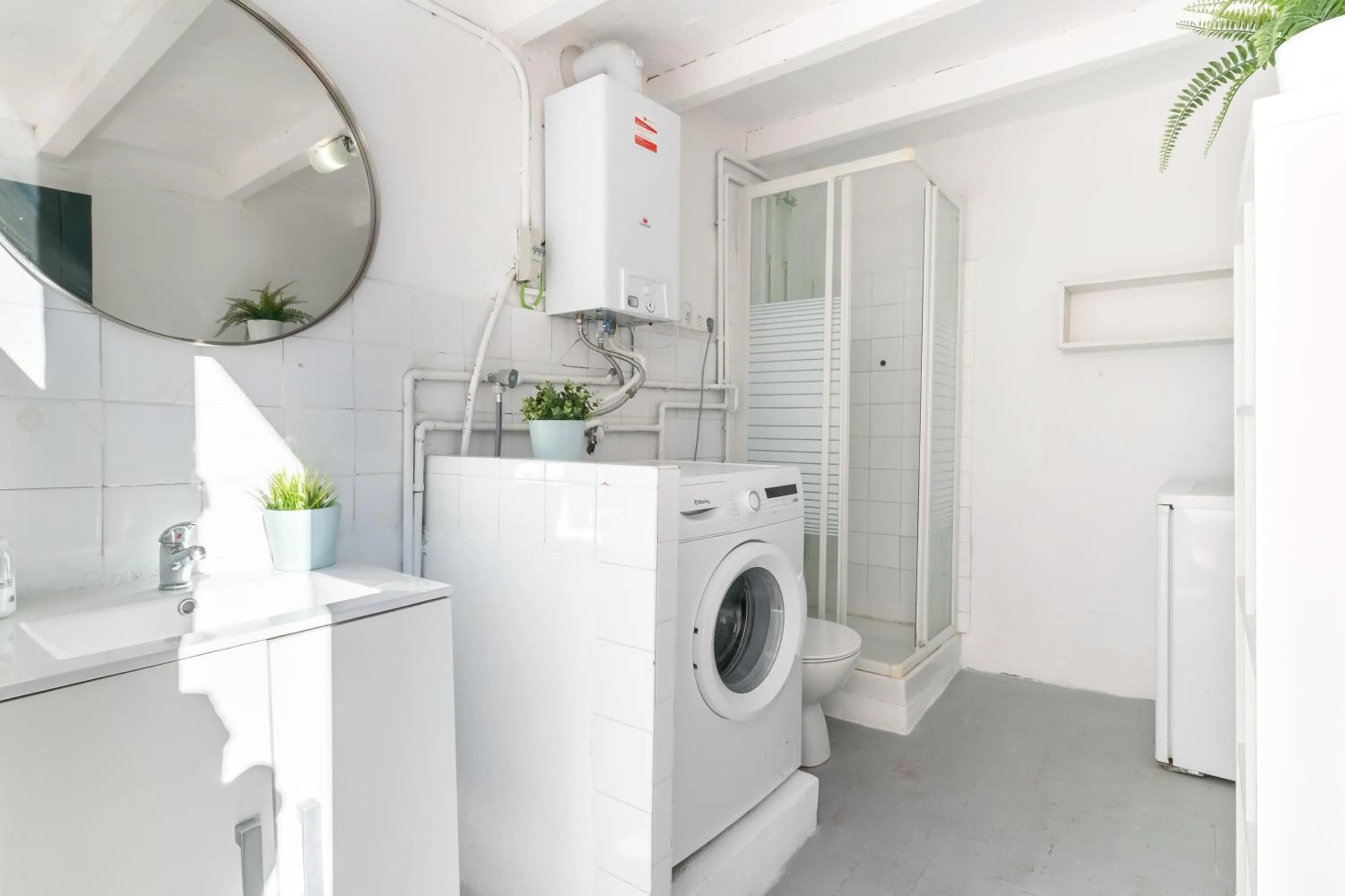 Shower in Vistamar 2: Primera línea de mar con gran terraza