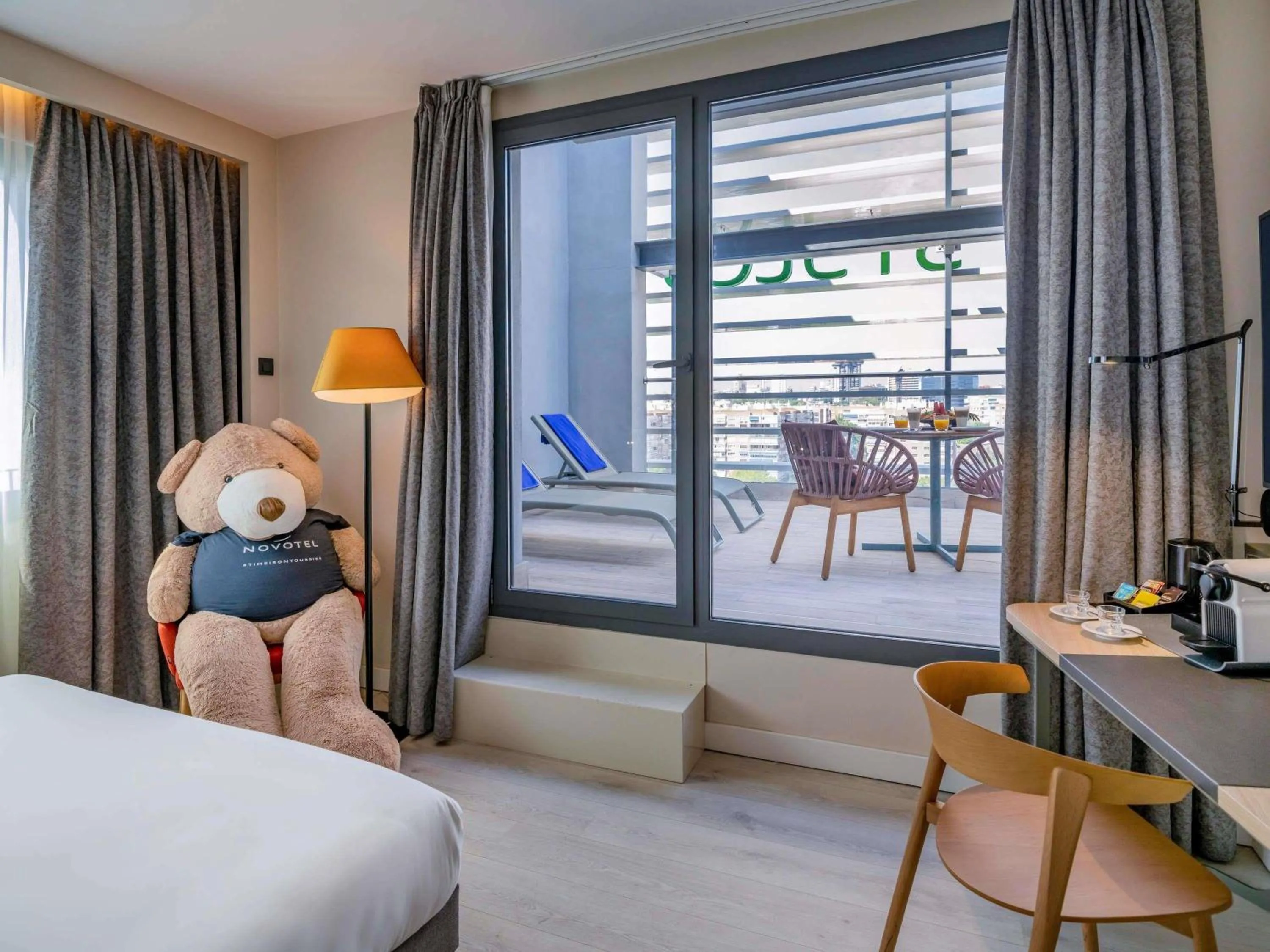 Bedroom, Bed in Novotel Madrid City Las Ventas