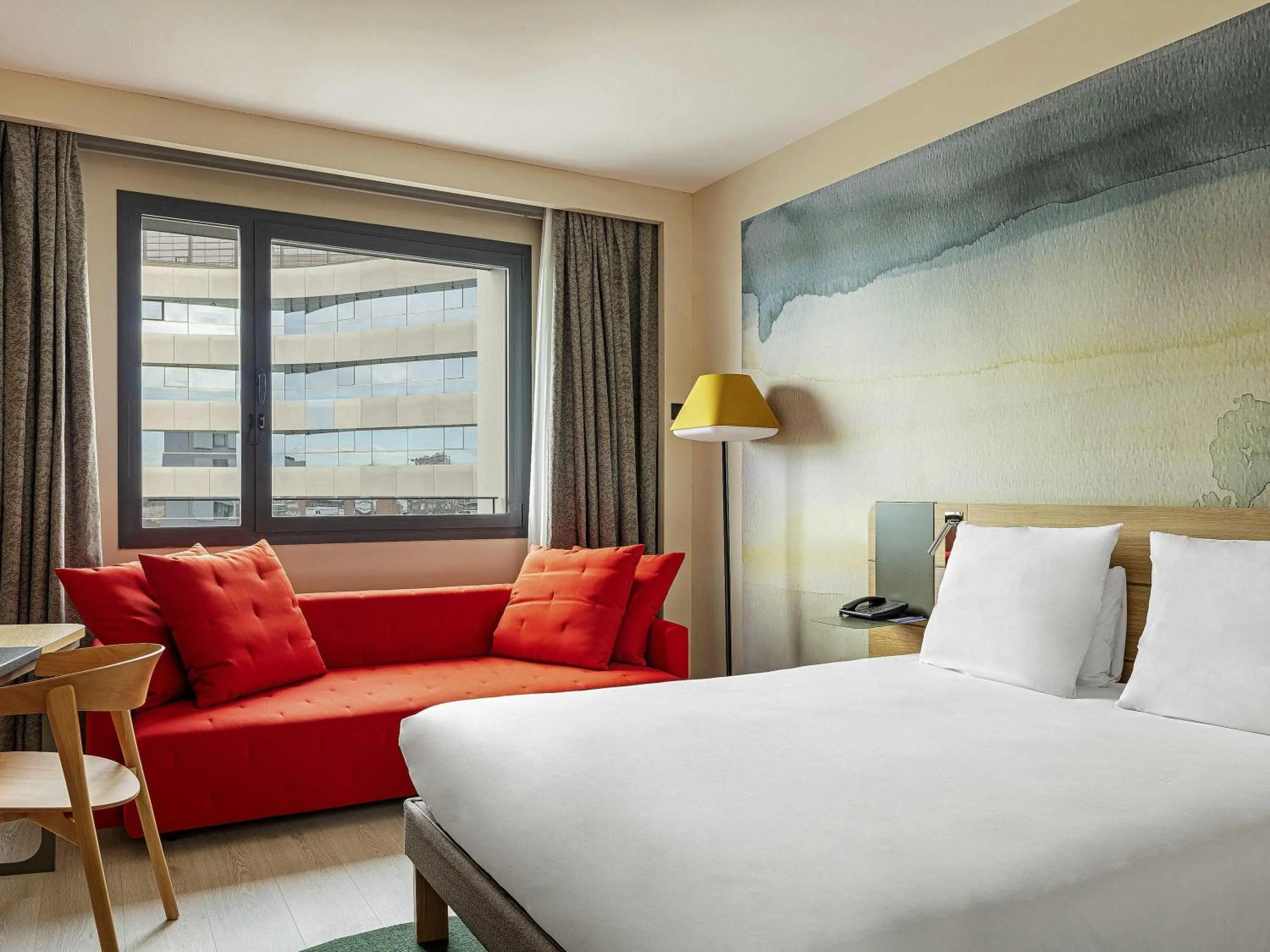 Bedroom, Bed in Novotel Madrid City Las Ventas